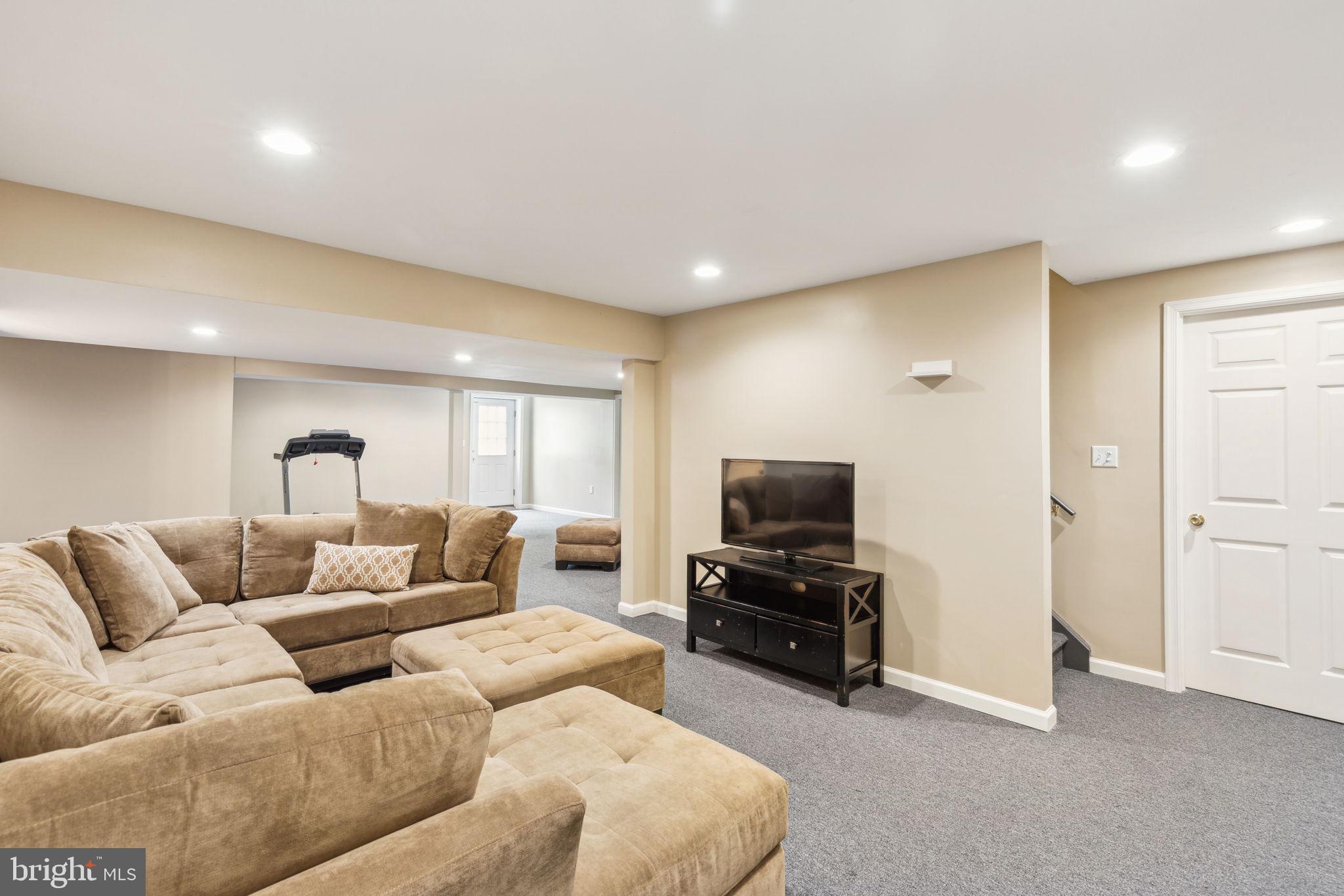 OLD MILL POINTE - Residential