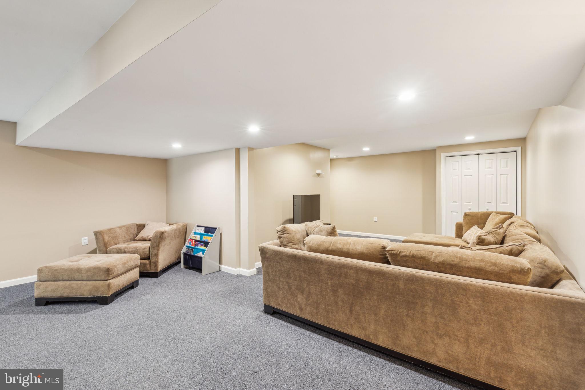 OLD MILL POINTE - Residential