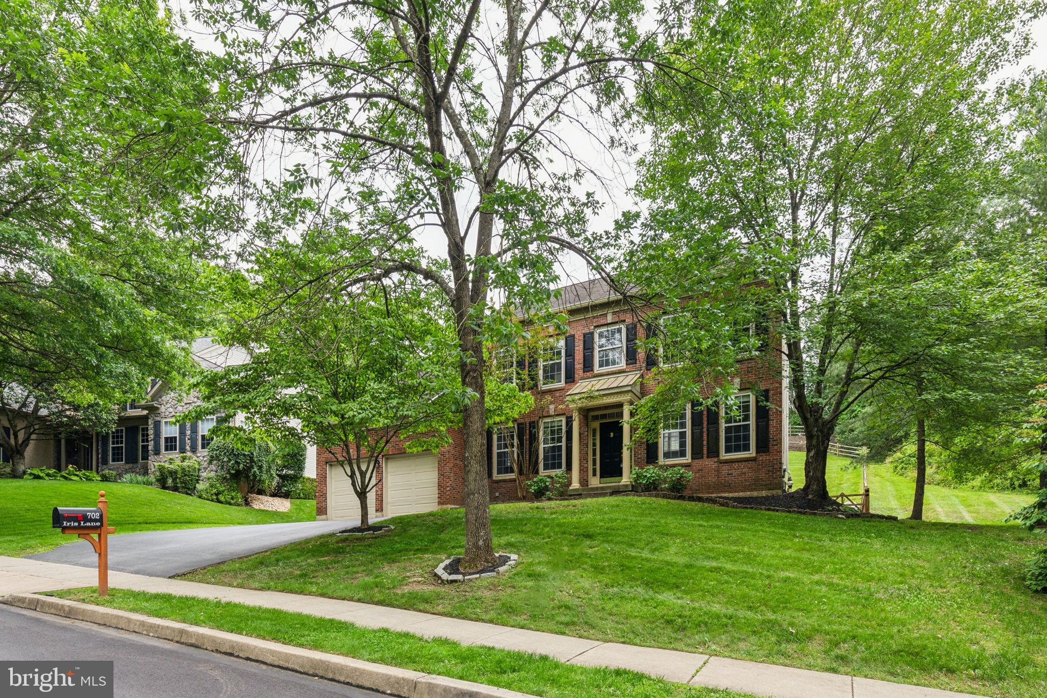 OLD MILL POINTE - Residential