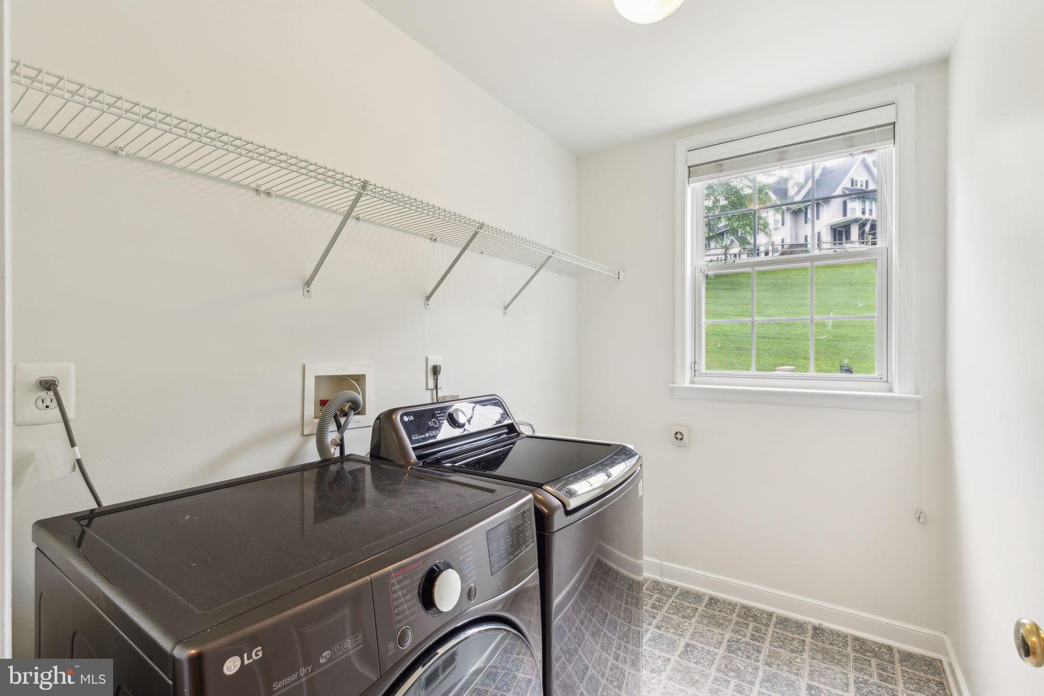 OLD MILL POINTE - Residential