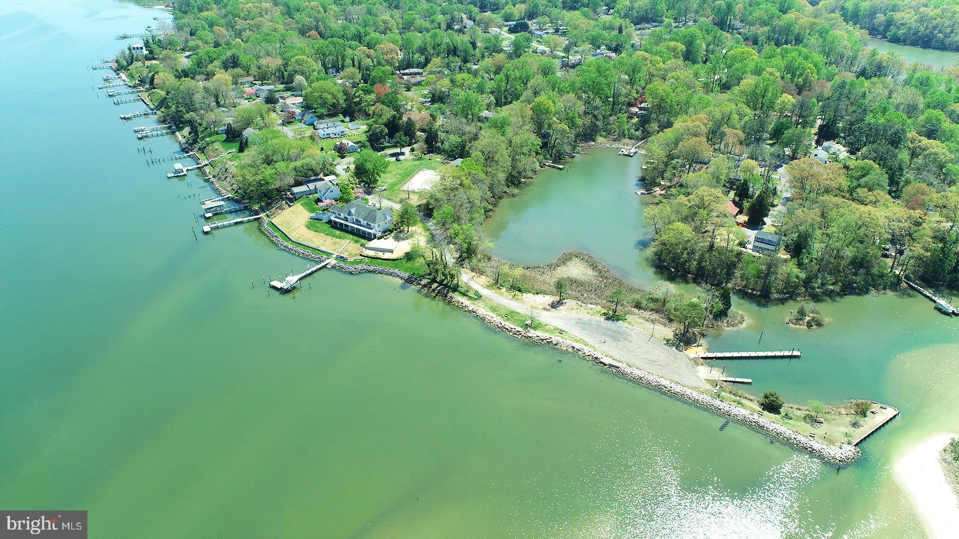 HOLLYWOOD SHORES - Residential