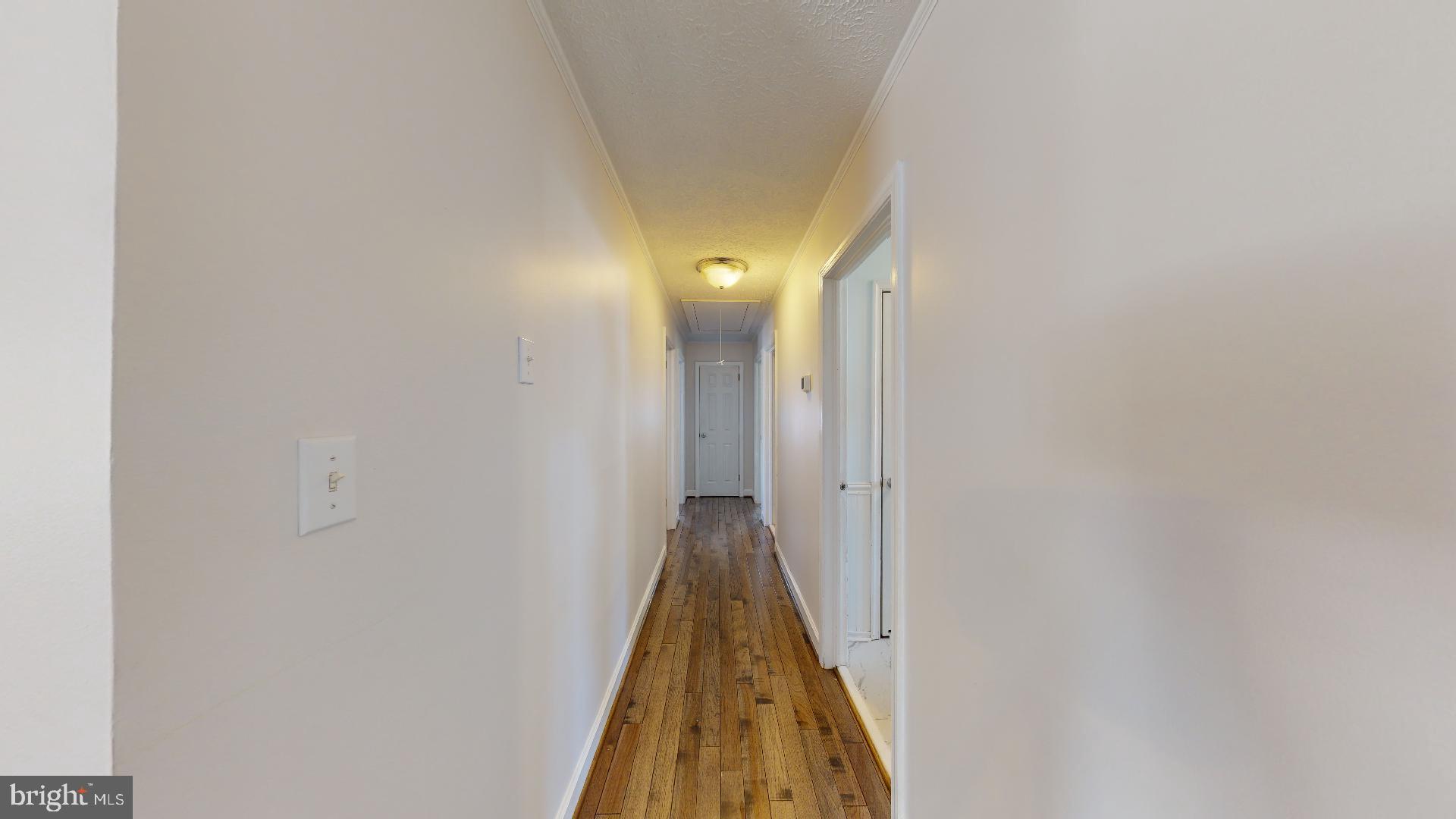 HOLLYWOOD SHORES - Residential