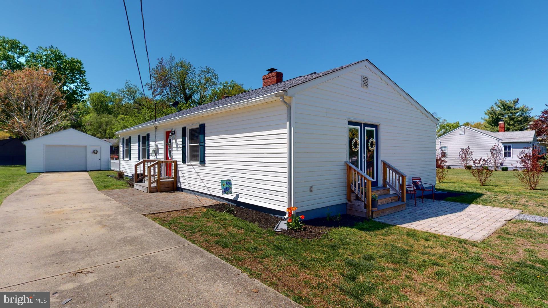 HOLLYWOOD SHORES - Residential