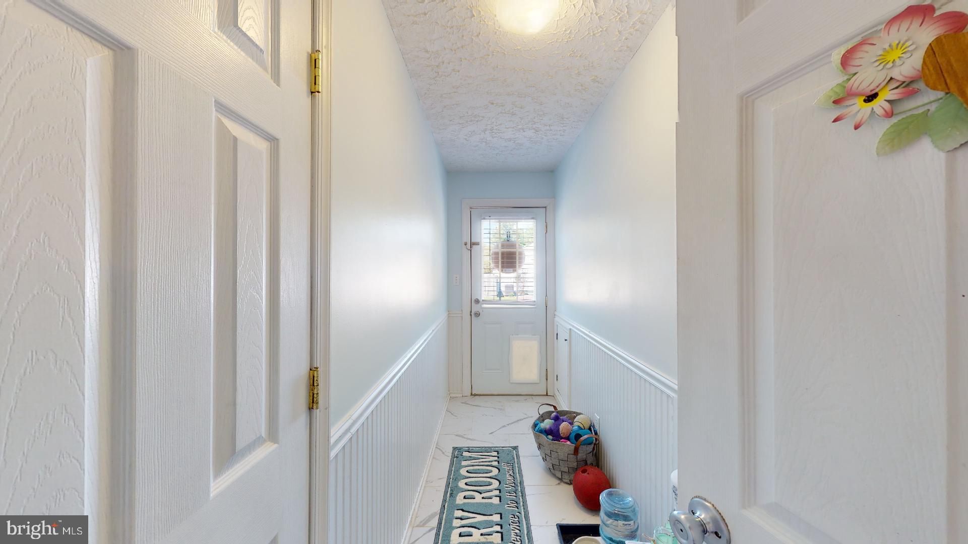 HOLLYWOOD SHORES - Residential