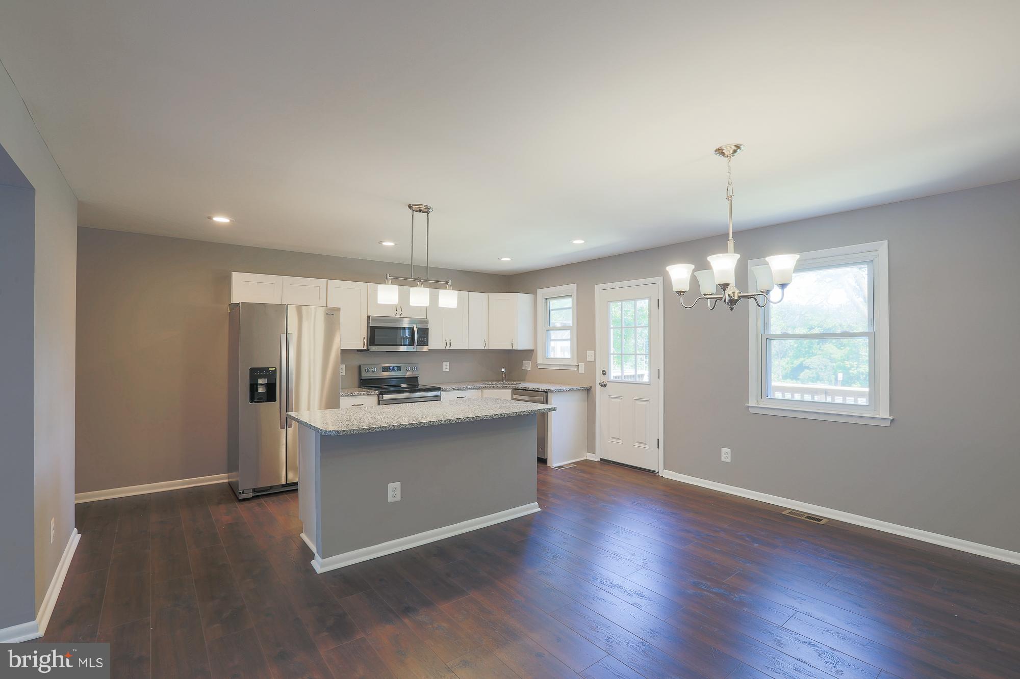 DOUBLE ROCK TOWNHOUSES - Residential