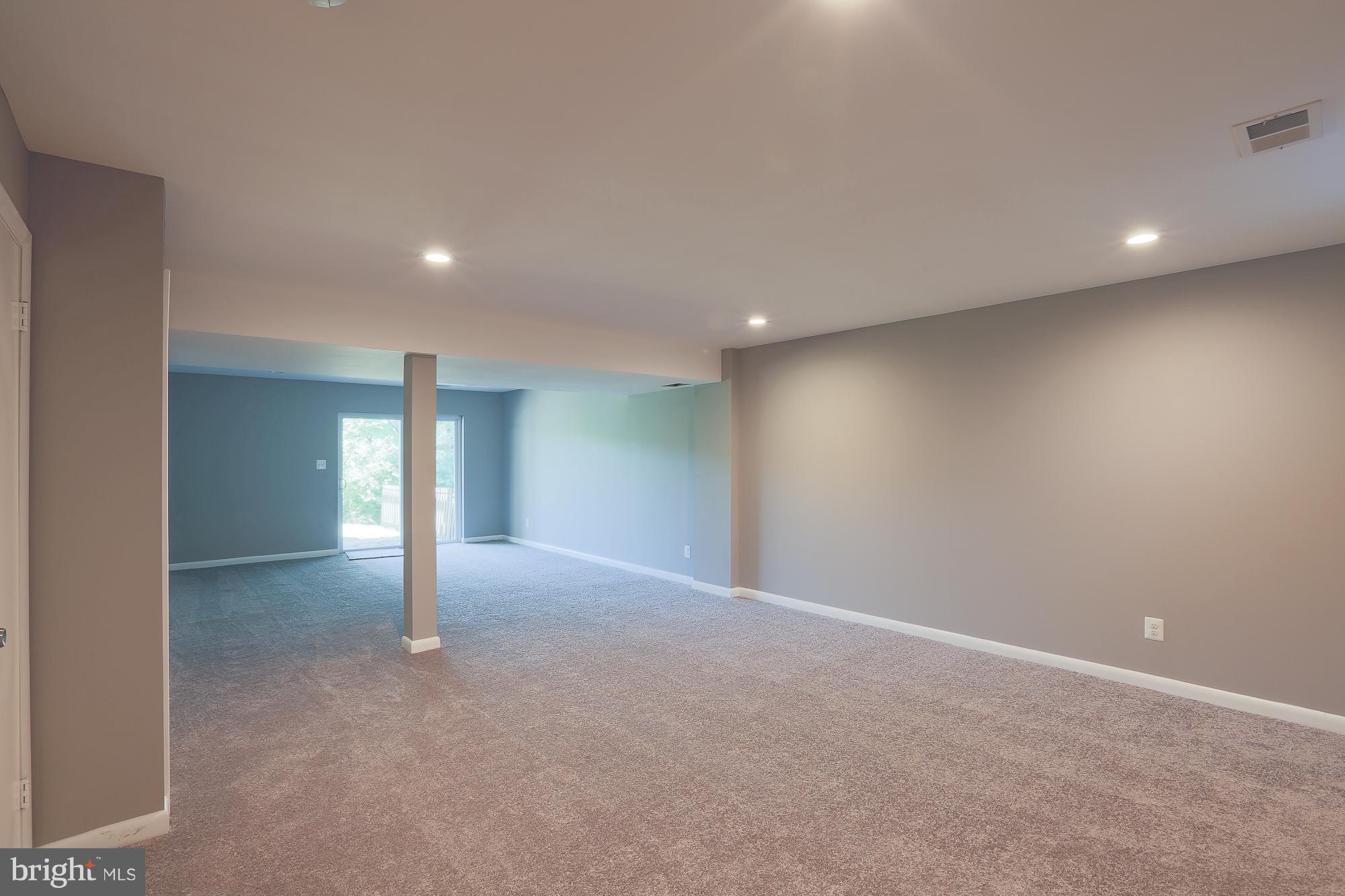 DOUBLE ROCK TOWNHOUSES - Residential