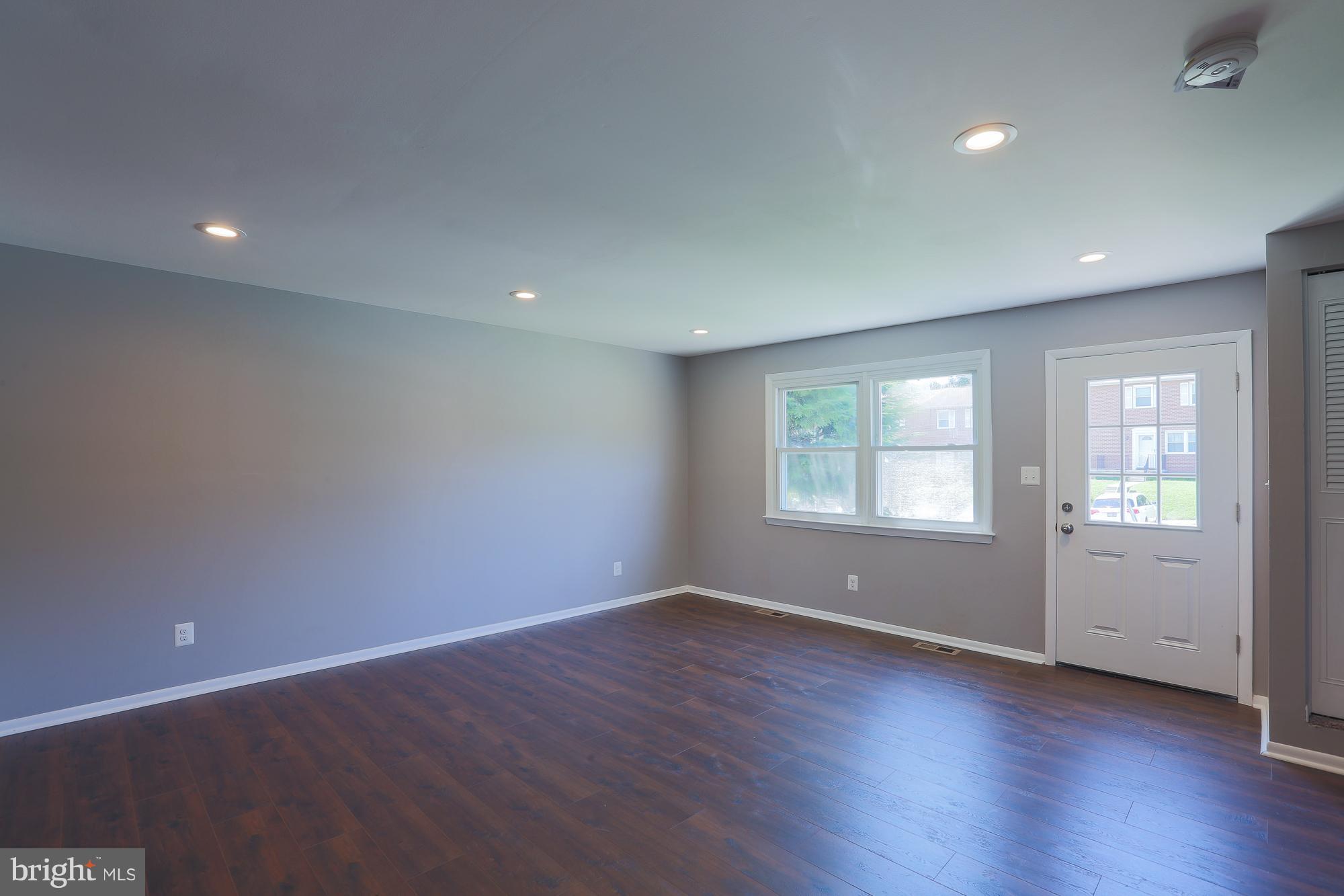 DOUBLE ROCK TOWNHOUSES - Residential