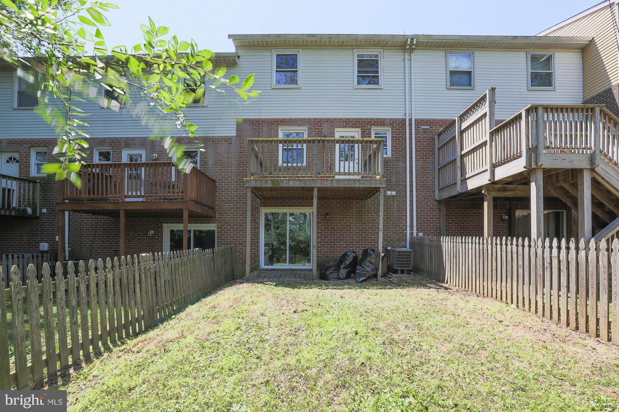 DOUBLE ROCK TOWNHOUSES - Residential
