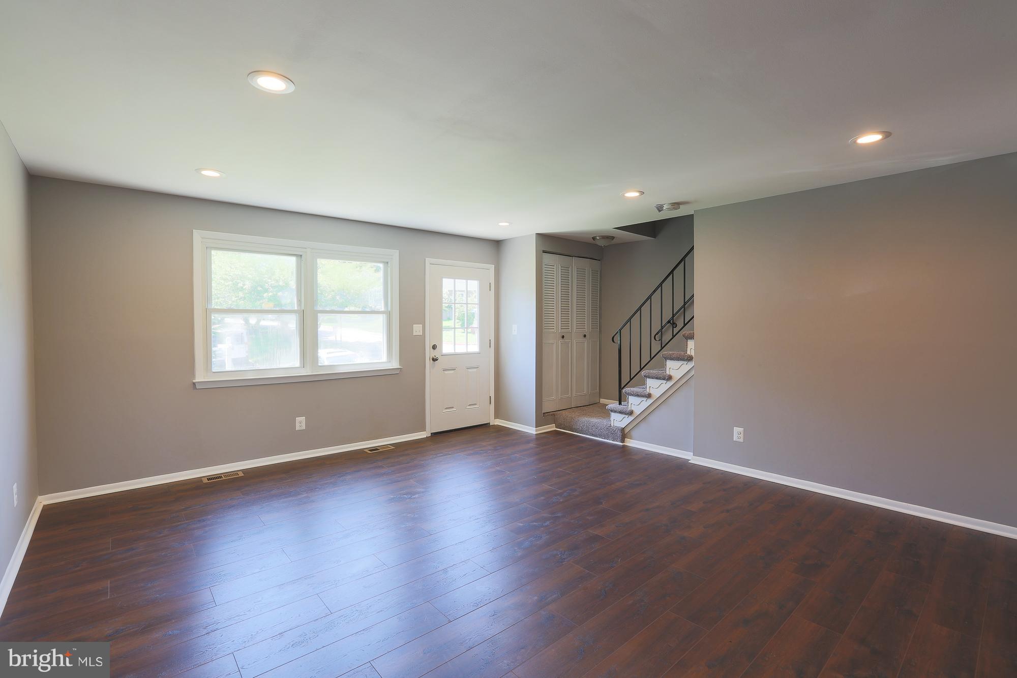 DOUBLE ROCK TOWNHOUSES - Residential