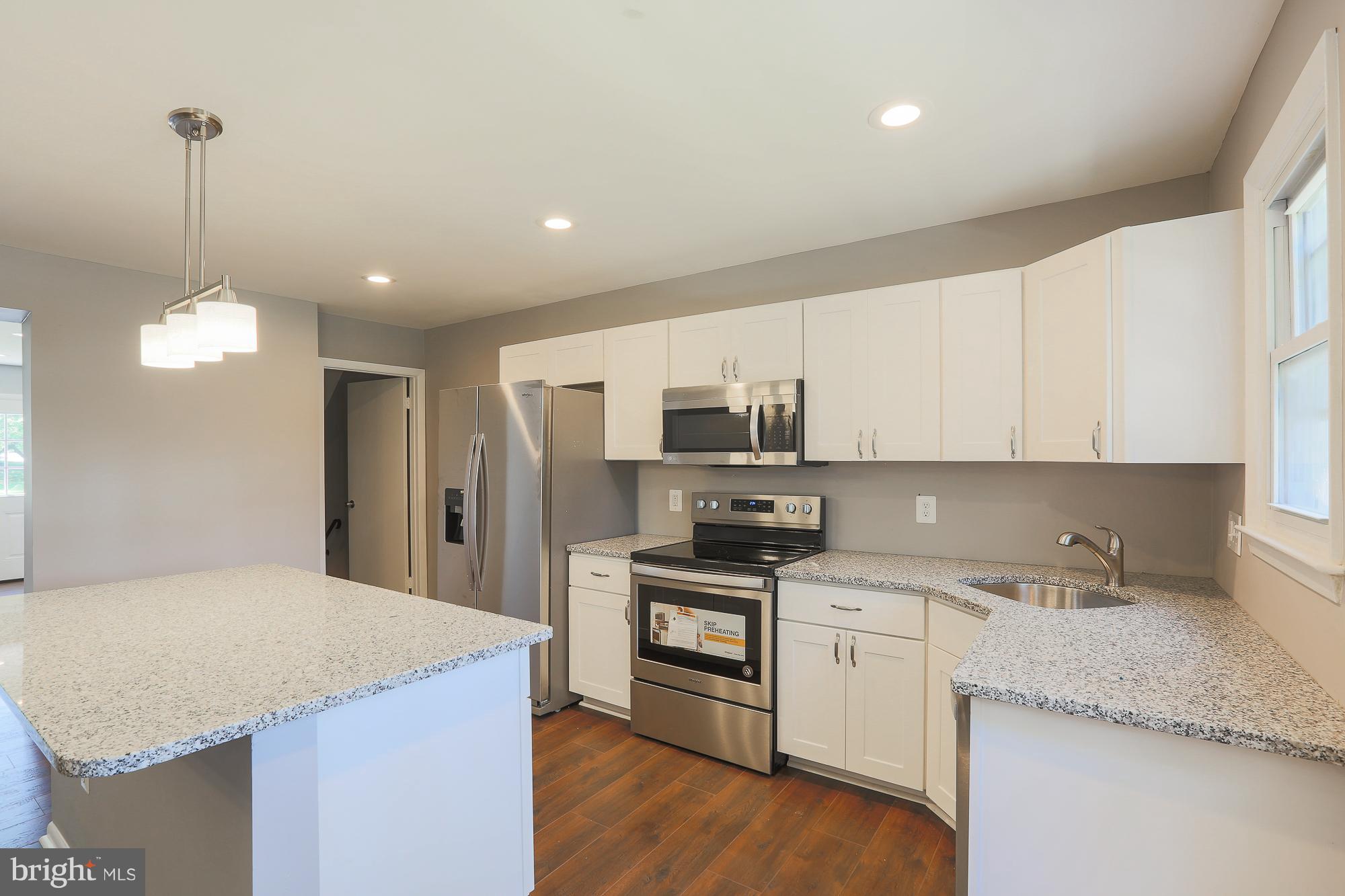 DOUBLE ROCK TOWNHOUSES - Residential