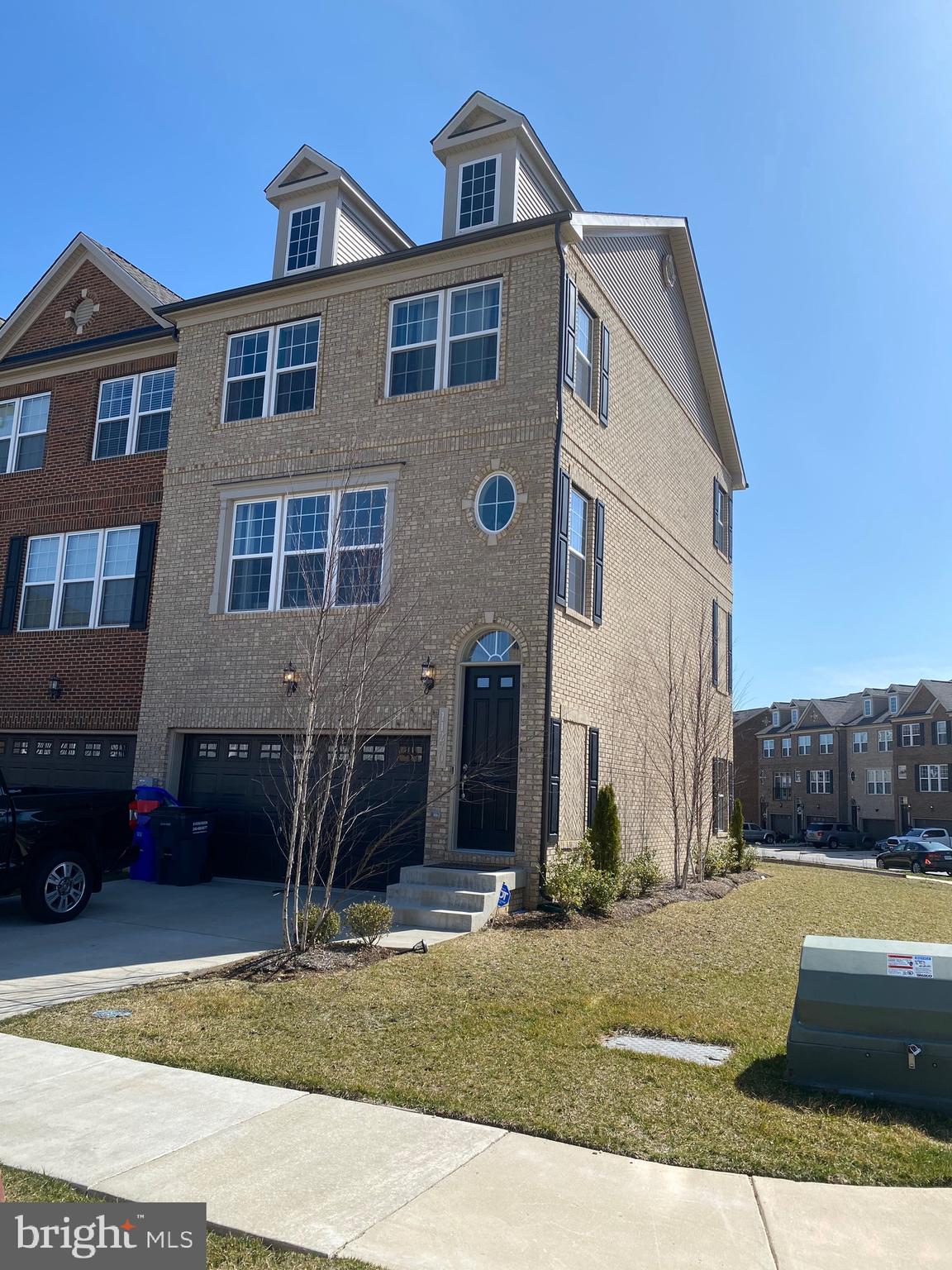 HAMILTON PARK - Residential