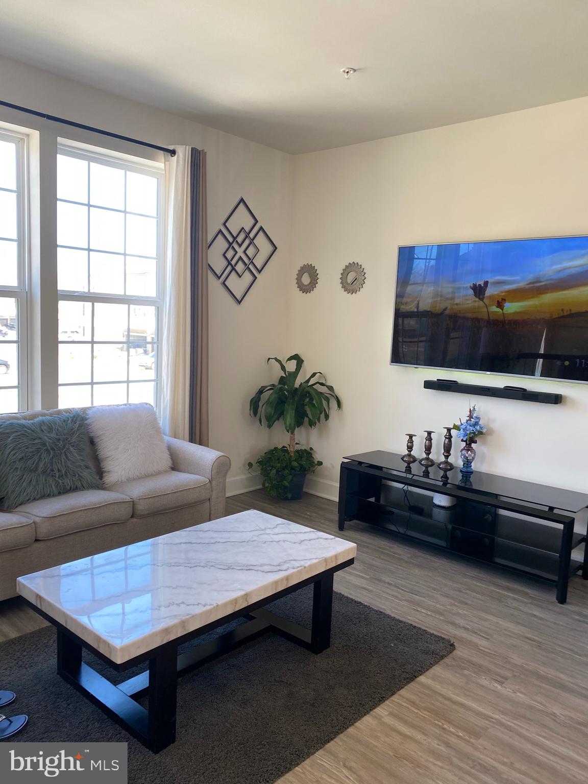 HAMILTON PARK - Residential