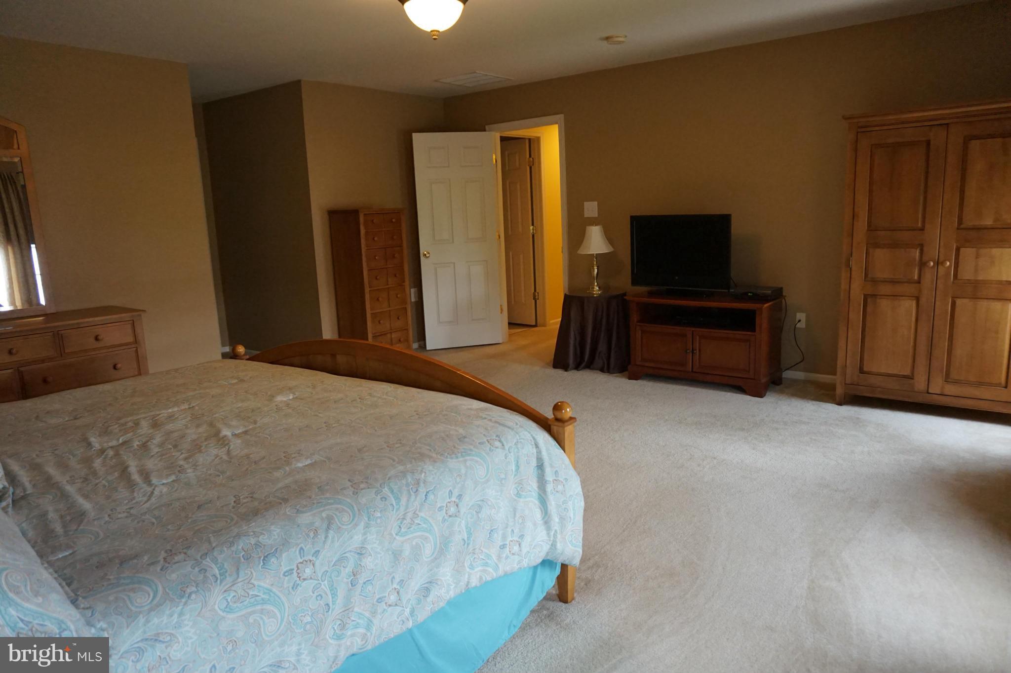 ENGLAND RUN NORTH - Residential