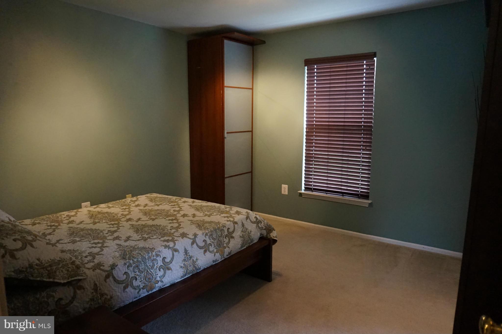 ENGLAND RUN NORTH - Residential