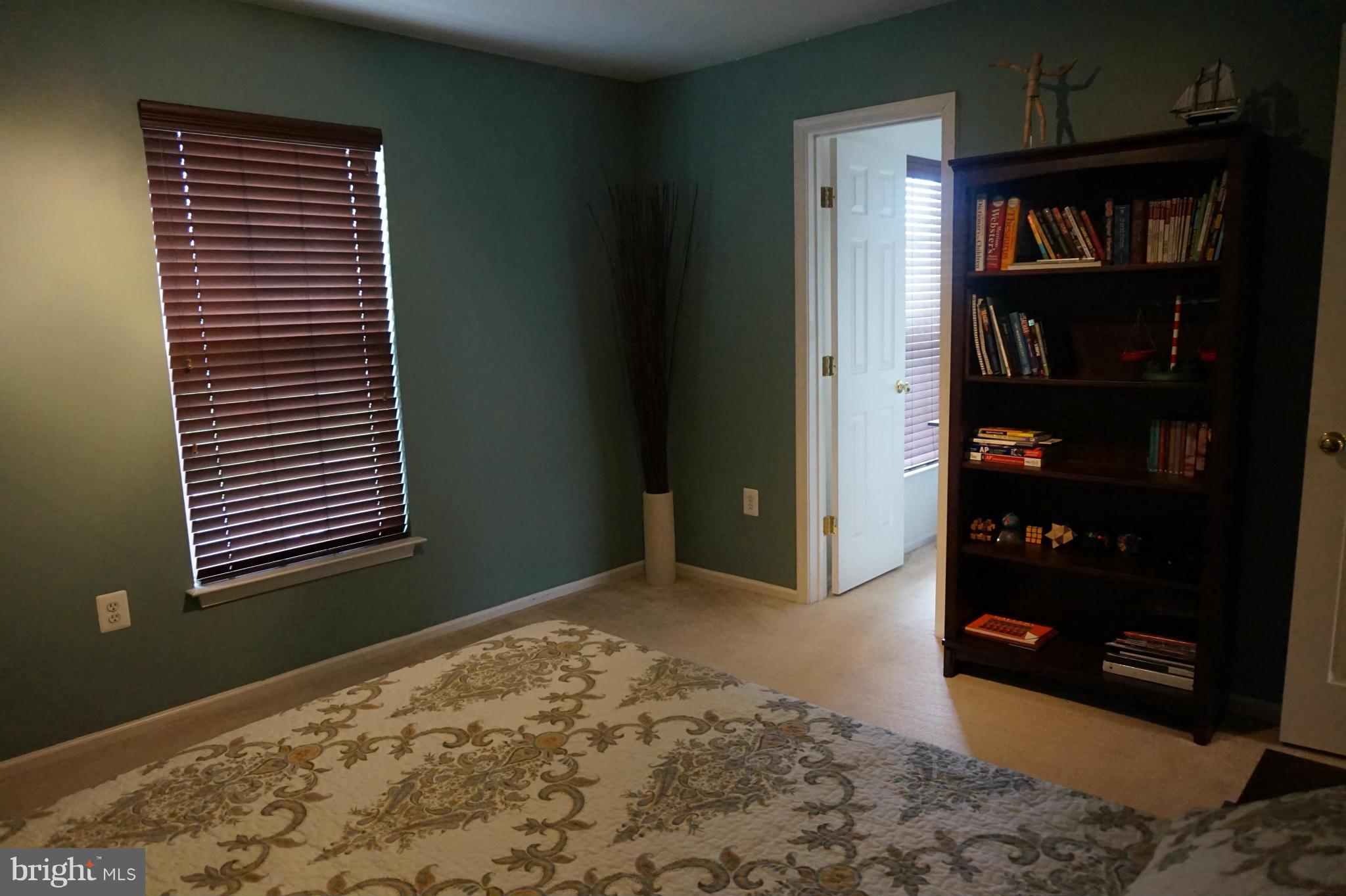 ENGLAND RUN NORTH - Residential