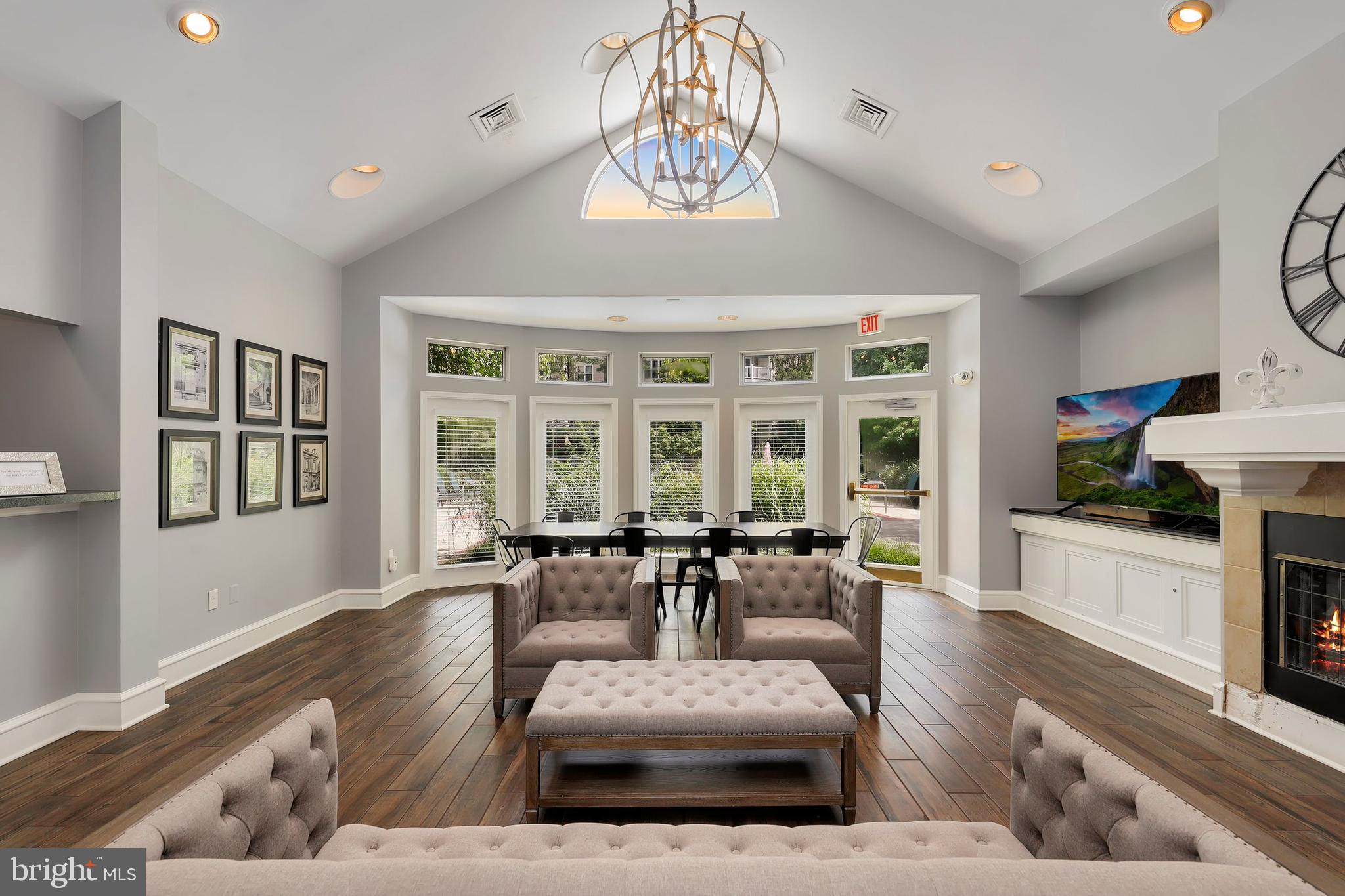 WORLDGATE CONDO - Residential