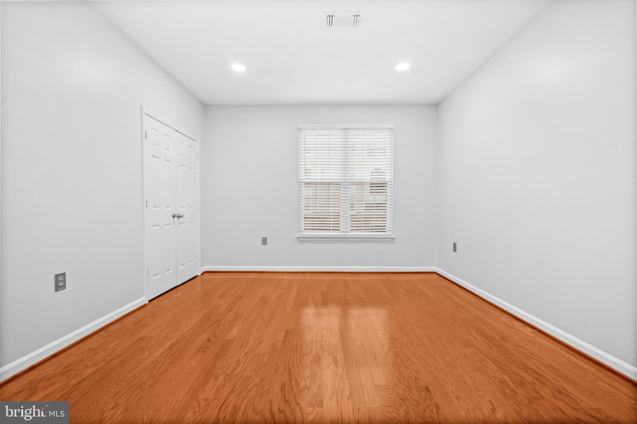 WORLDGATE CONDO - Residential