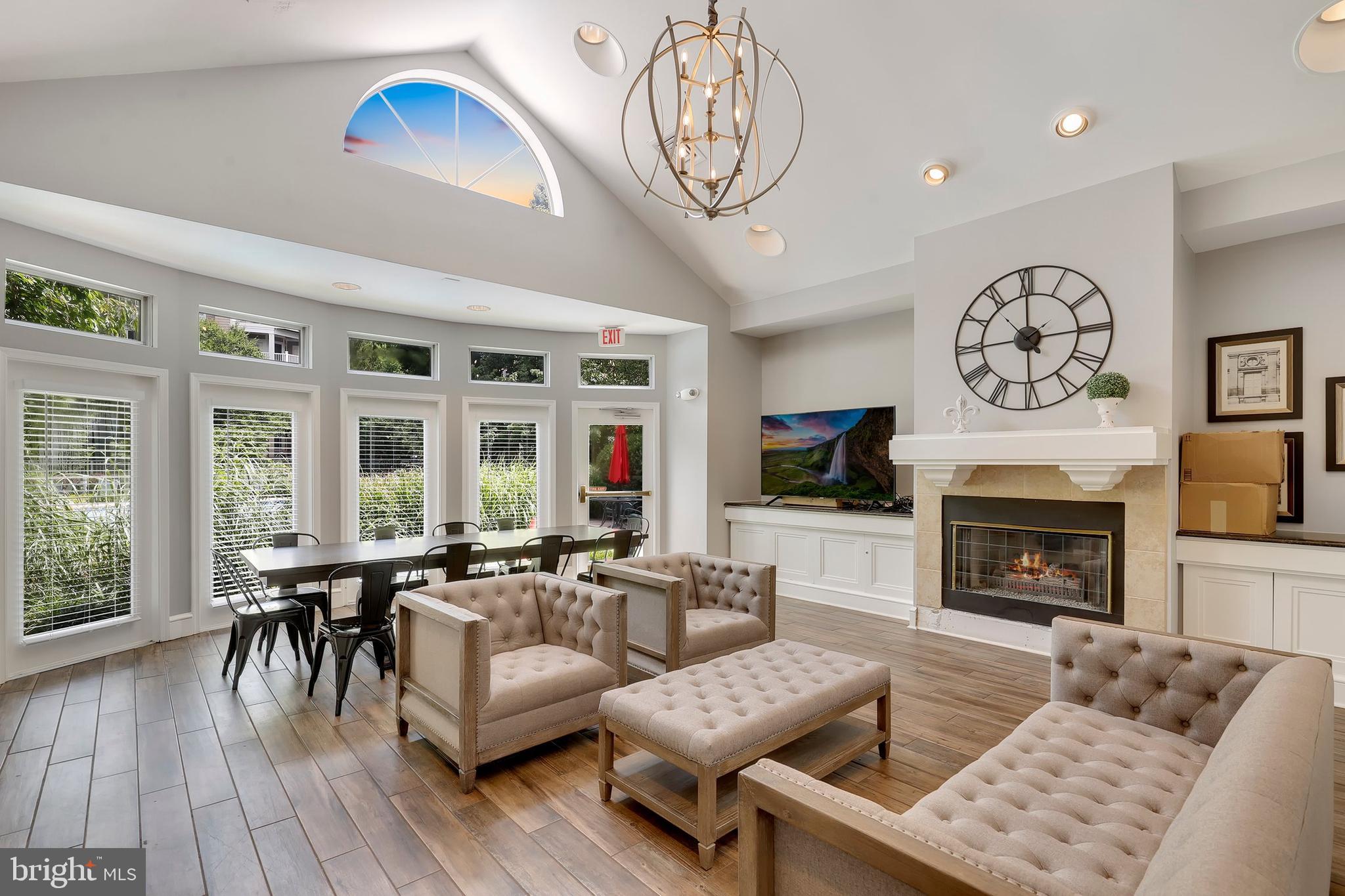 WORLDGATE CONDO - Residential