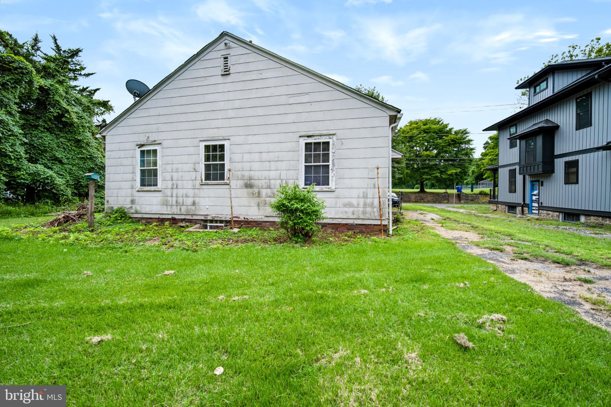 321 ASBURY AVENUE