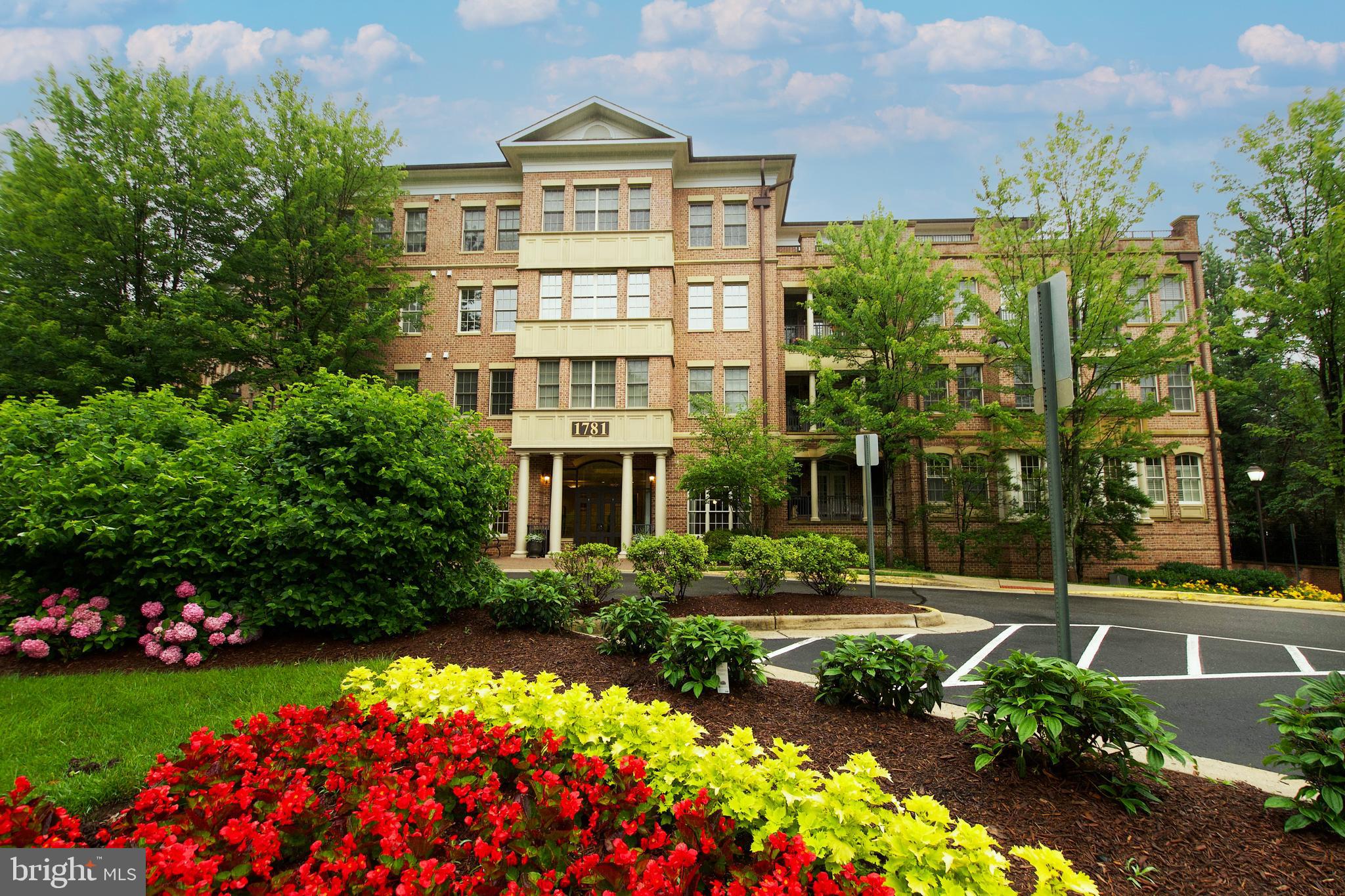 1781 CHAIN BRIDGE ROAD 302