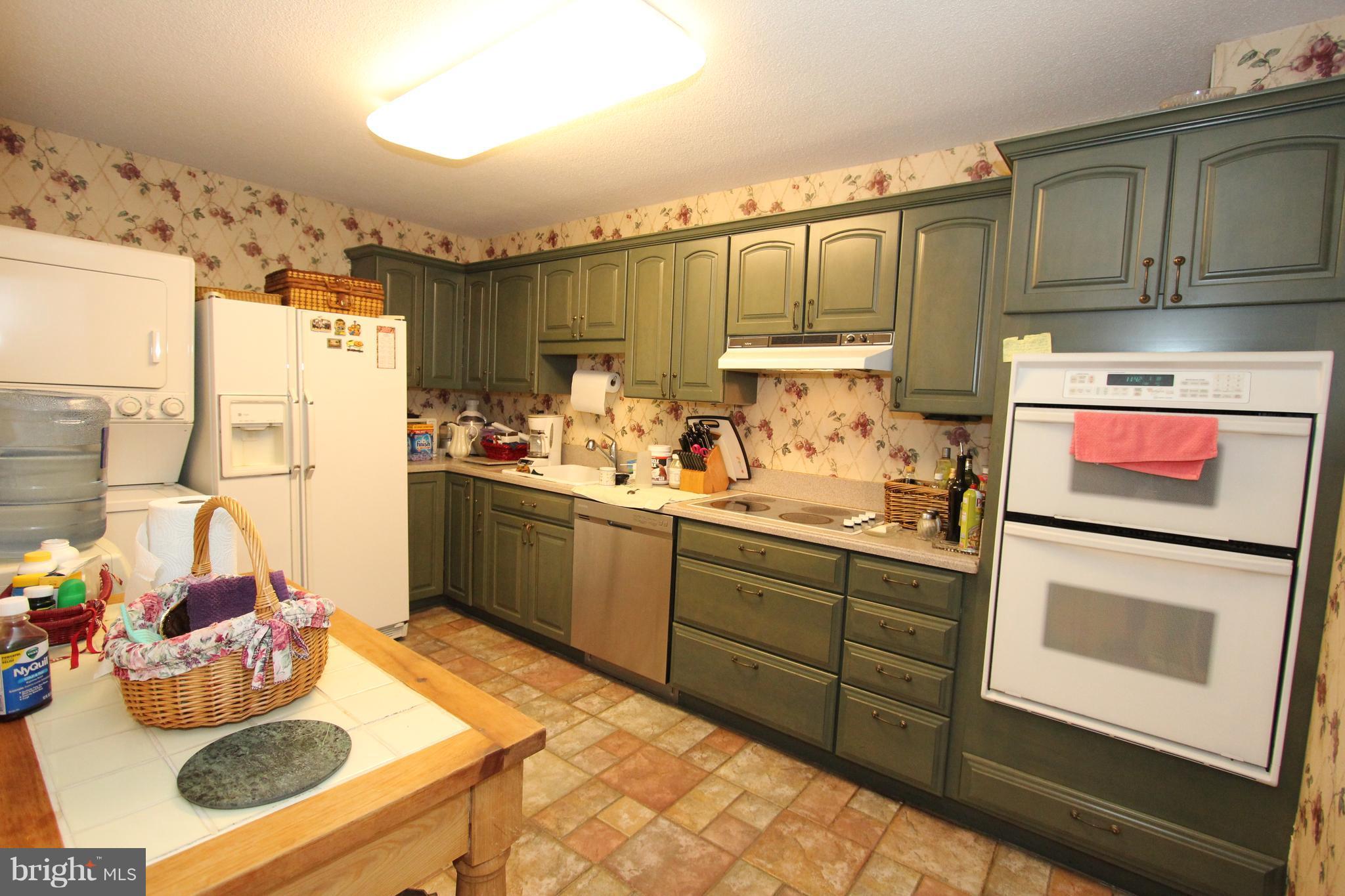 ROTONDA - Residential Lease