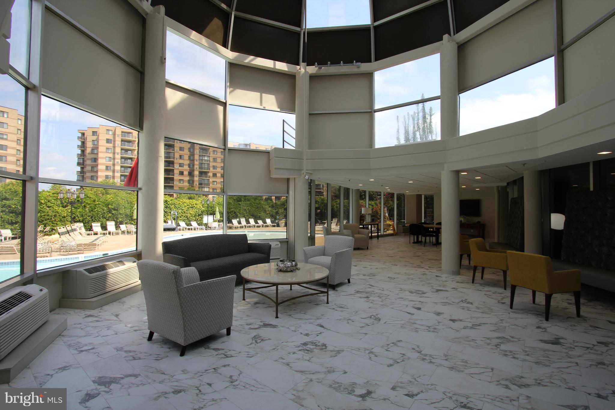 ROTONDA - Residential Lease