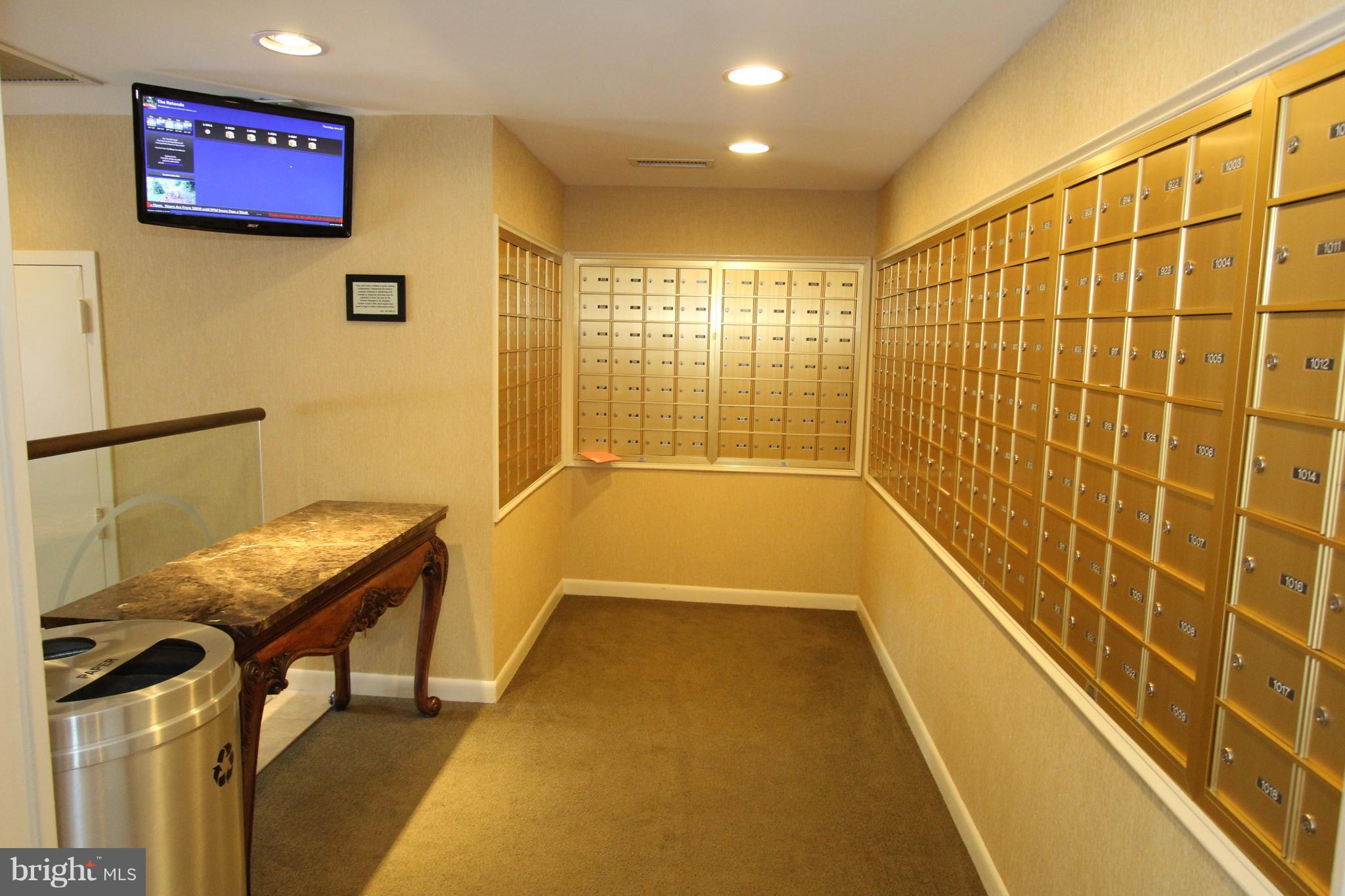 ROTONDA - Residential Lease