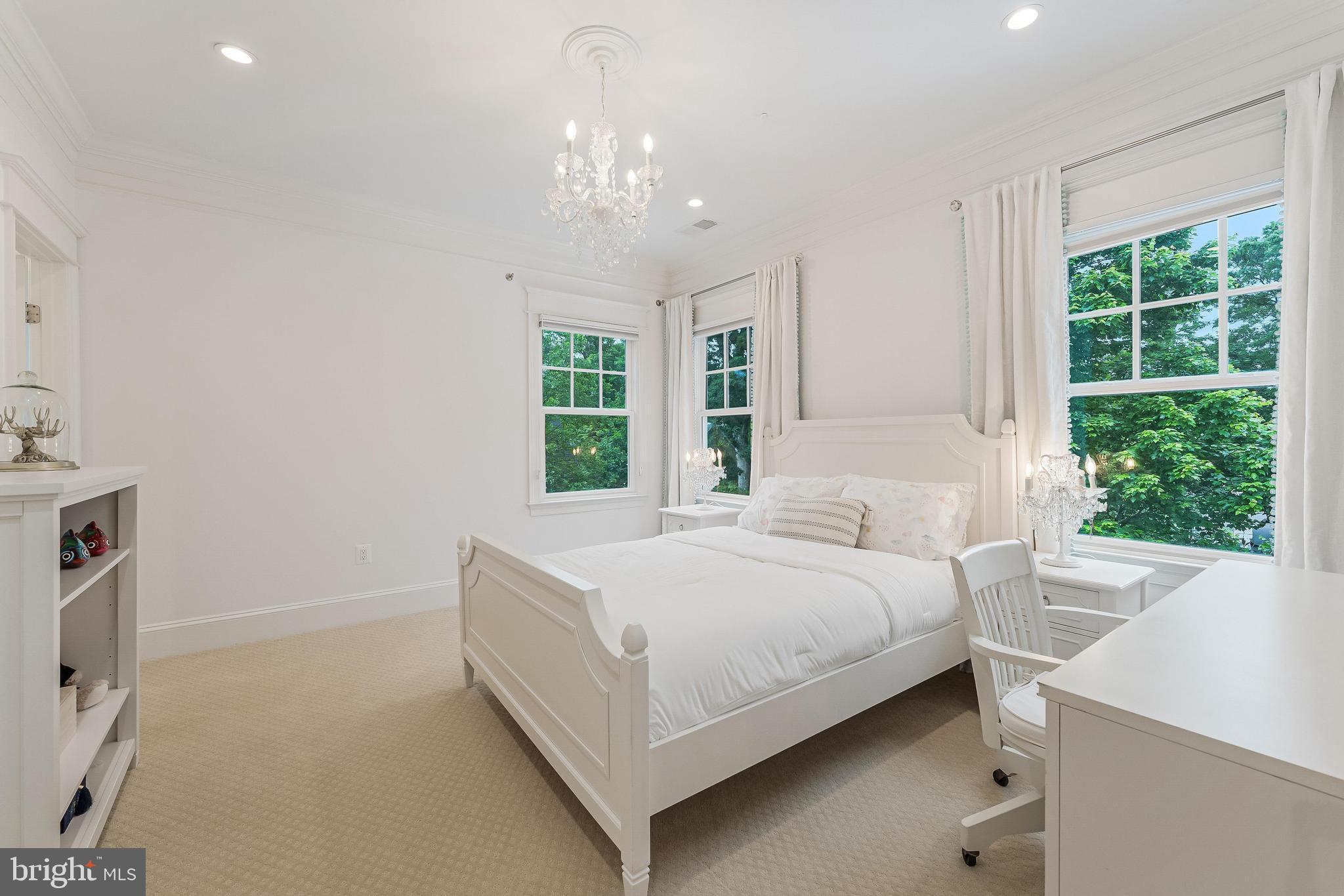 ASHTON HEIGHTS - Residential