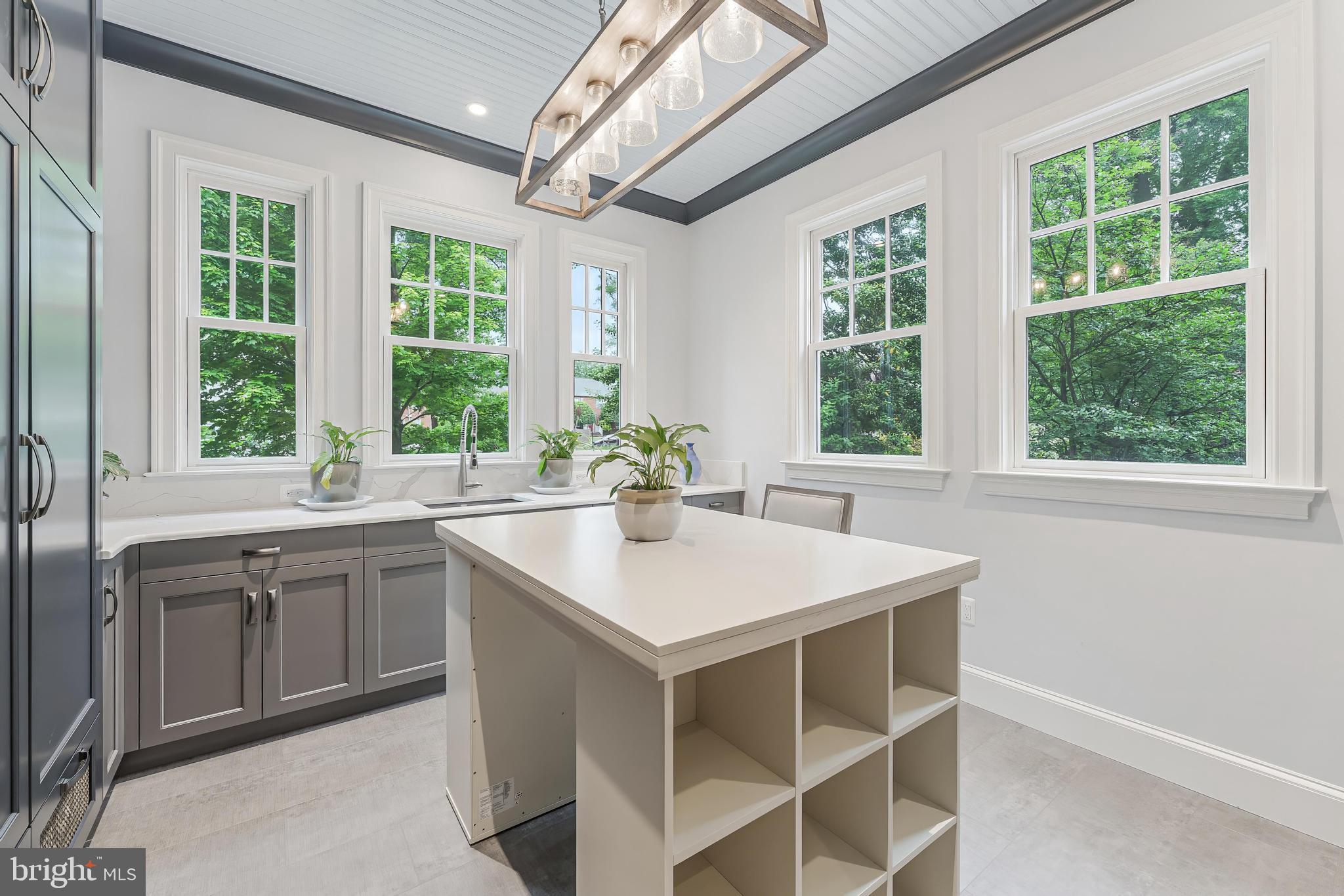 ASHTON HEIGHTS - Residential