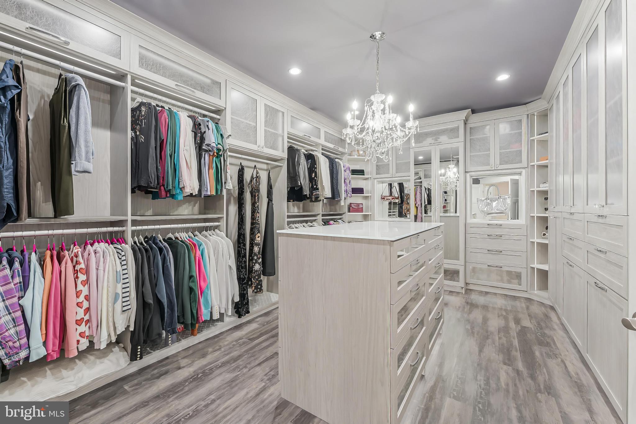 ASHTON HEIGHTS - Residential