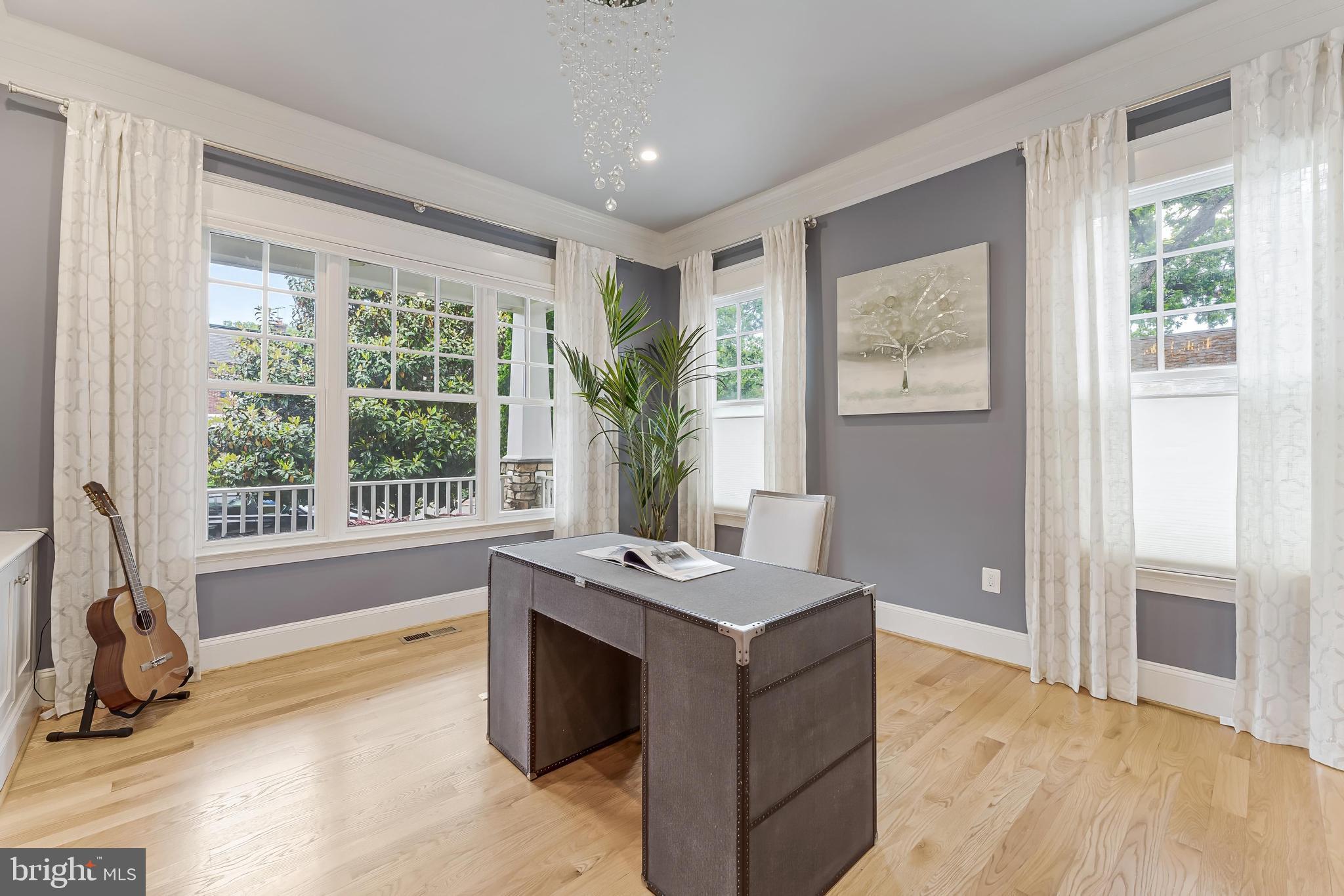 ASHTON HEIGHTS - Residential