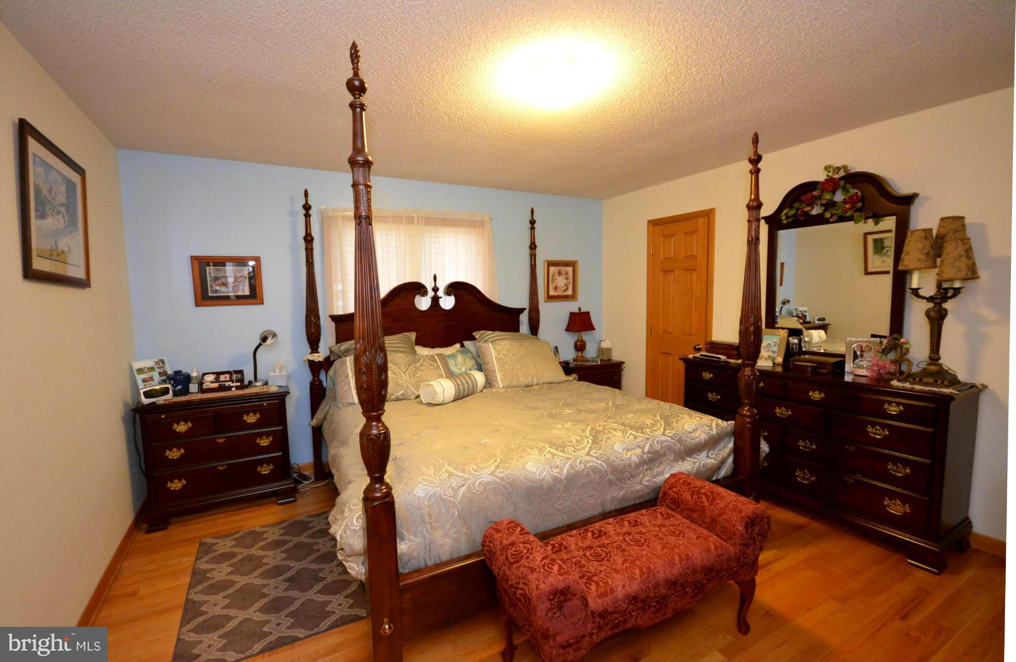 RIVER BEND FARM - Residential