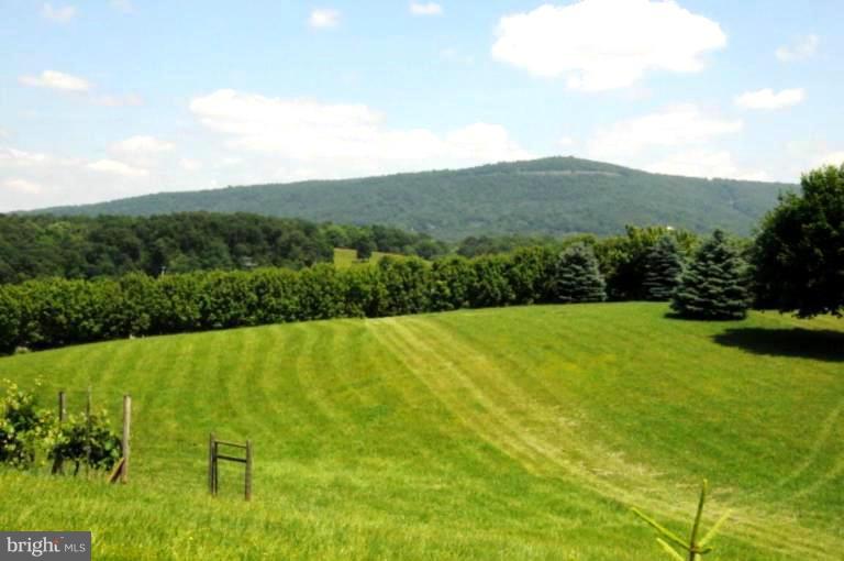RIVER BEND FARM - Residential