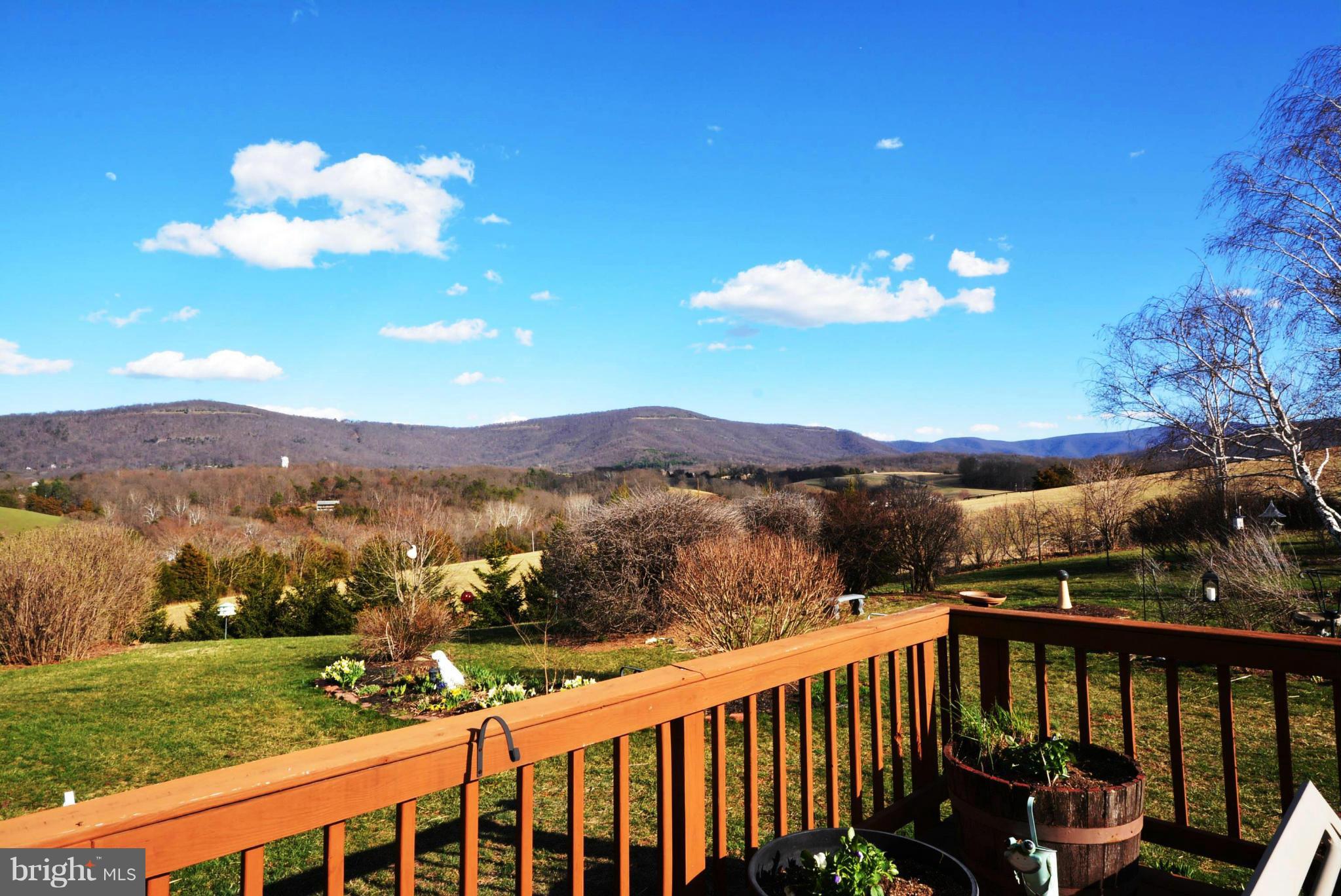 RIVER BEND FARM - Residential