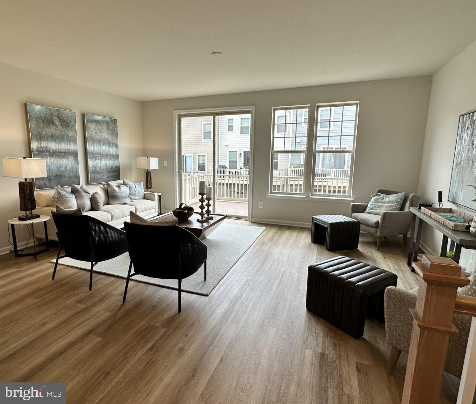 JEFFERSON SQUARE - Residential