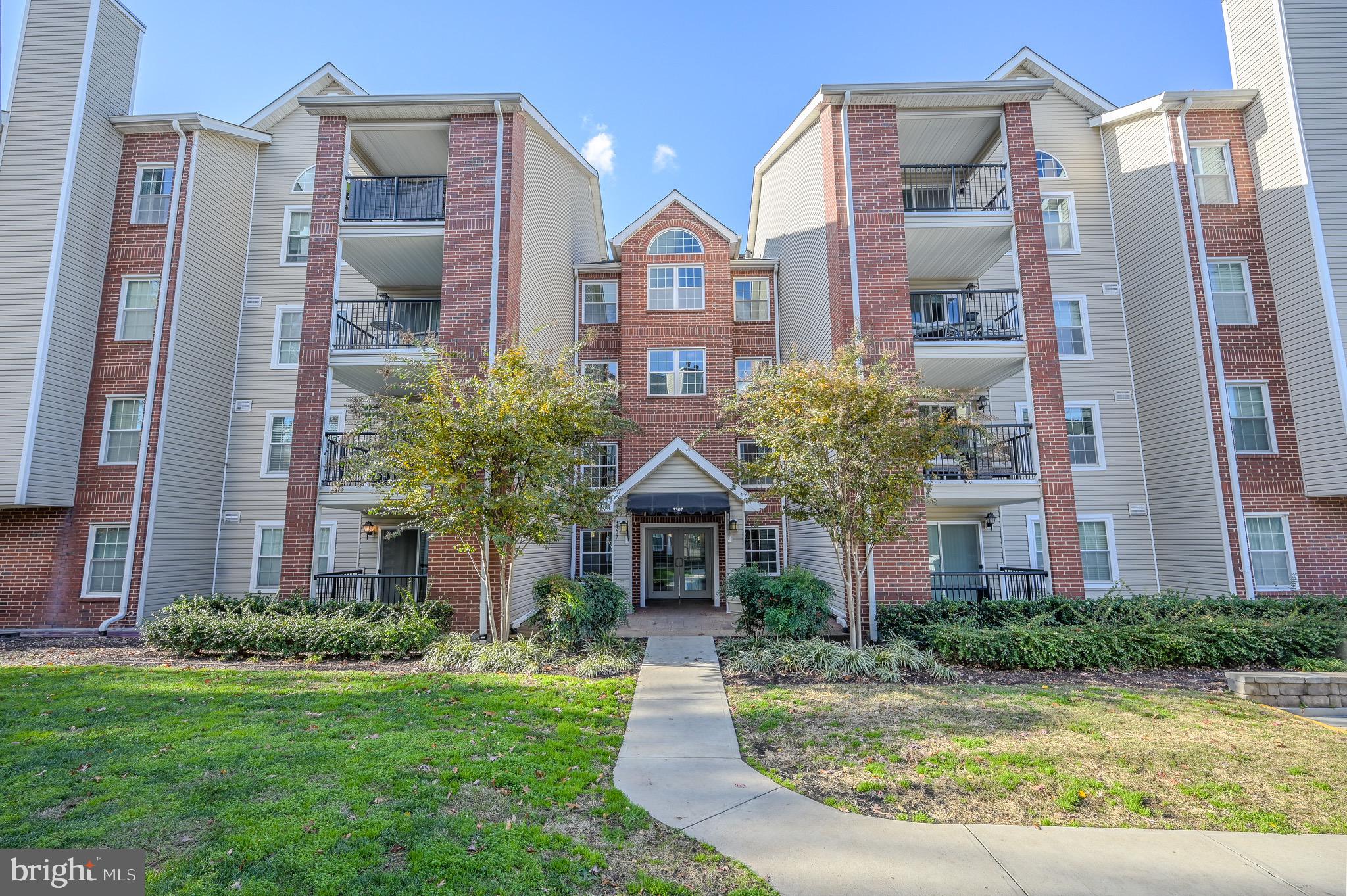 POINTE AT PARK CENTER - Residential Lease