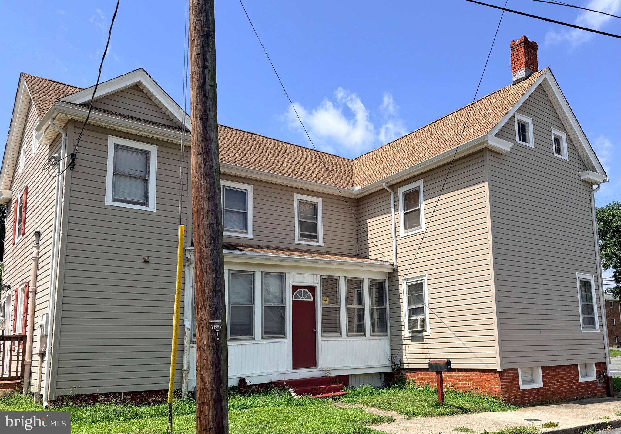400 NW FRONT STREET