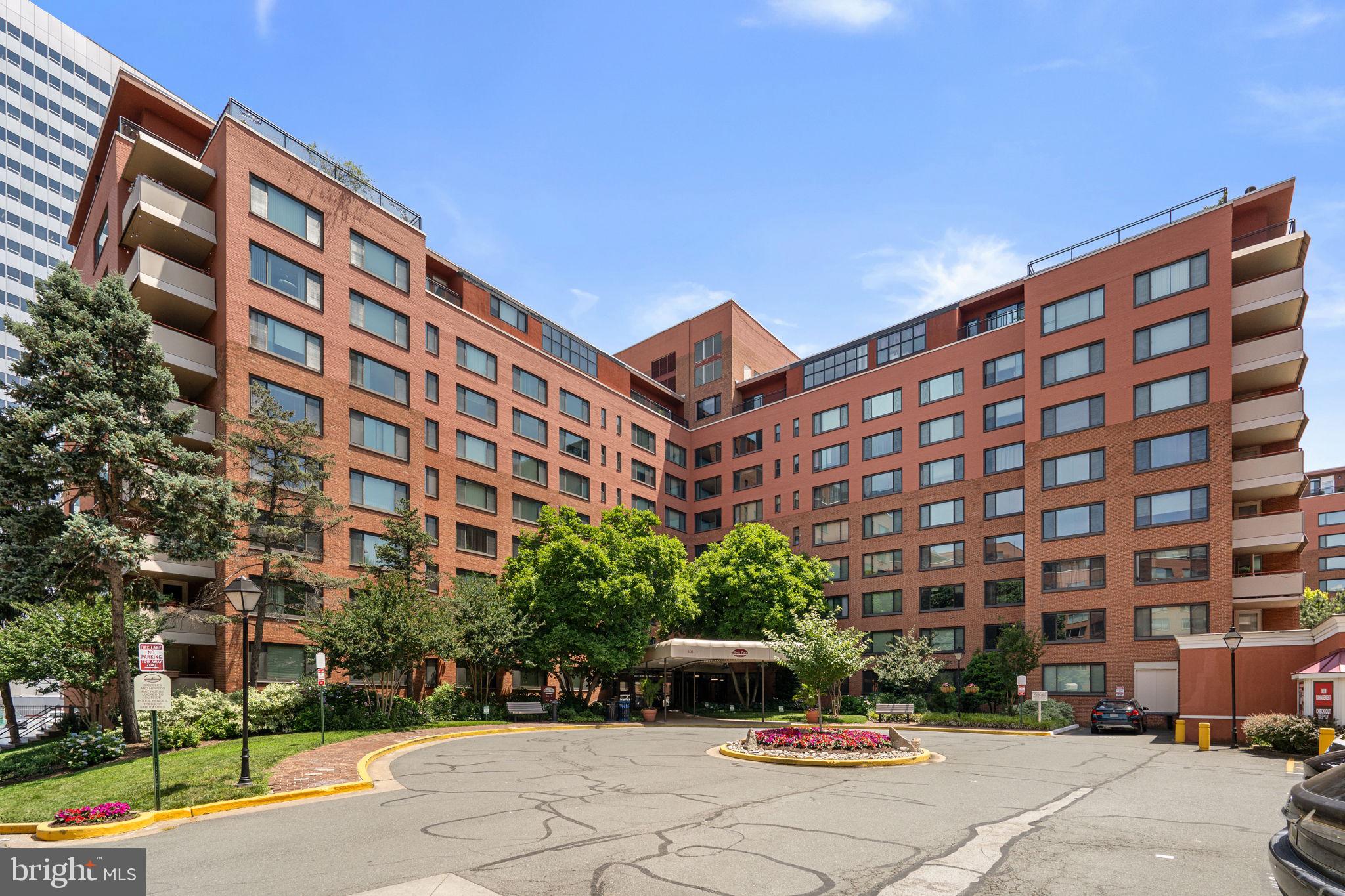 1021 ARLINGTON BOULEVARD 806