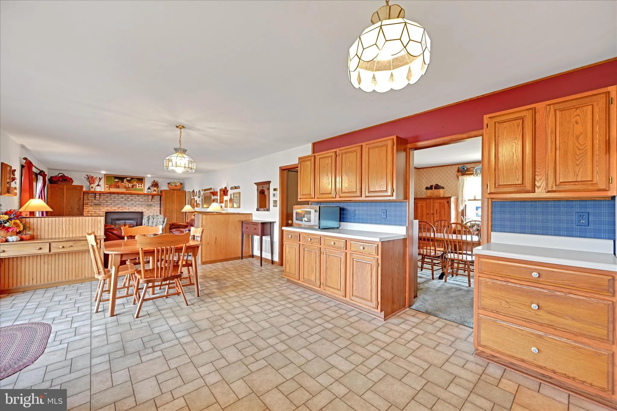 Auburn, Pennsylvania 17922, United States, 4 Bedrooms Bedrooms, ,4 BathroomsBathrooms,Residential,Active,241331