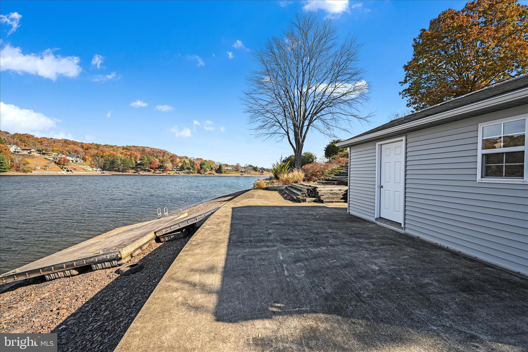 LAKE WYNONAH - Residential