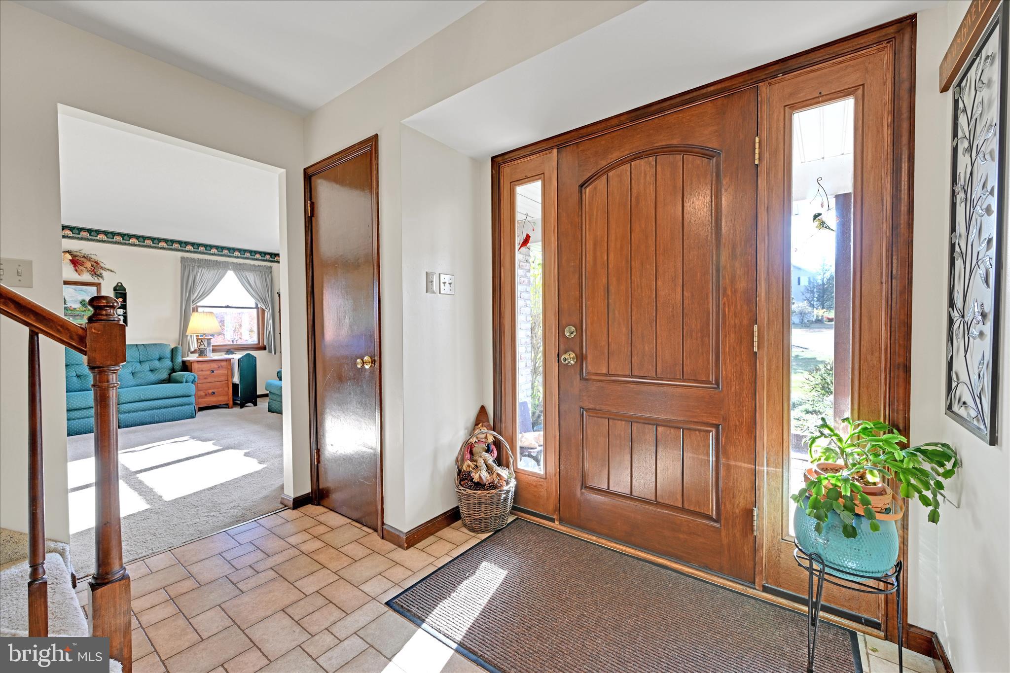 LAKE WYNONAH - Residential