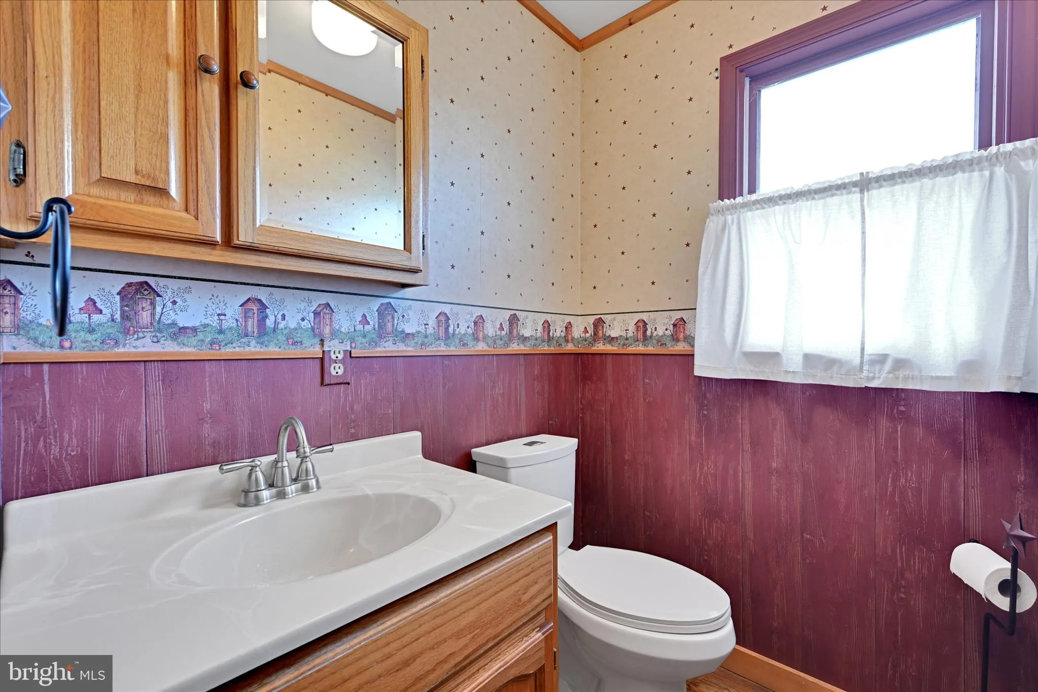 Auburn, Pennsylvania 17922, United States, 4 Bedrooms Bedrooms, ,4 BathroomsBathrooms,Residential,Active,241331