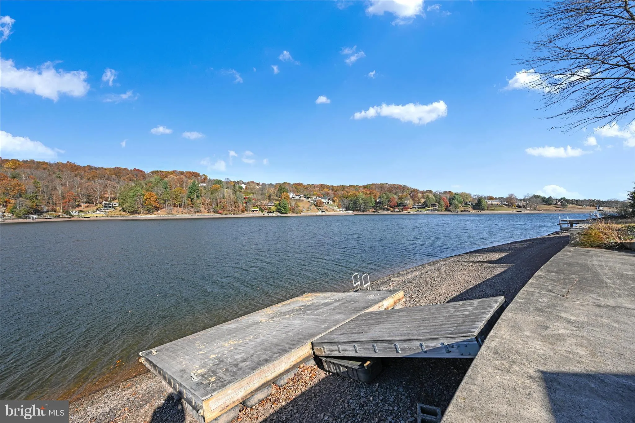 Auburn, Pennsylvania 17922, United States, 4 Bedrooms Bedrooms, ,4 BathroomsBathrooms,Residential,Active,241331