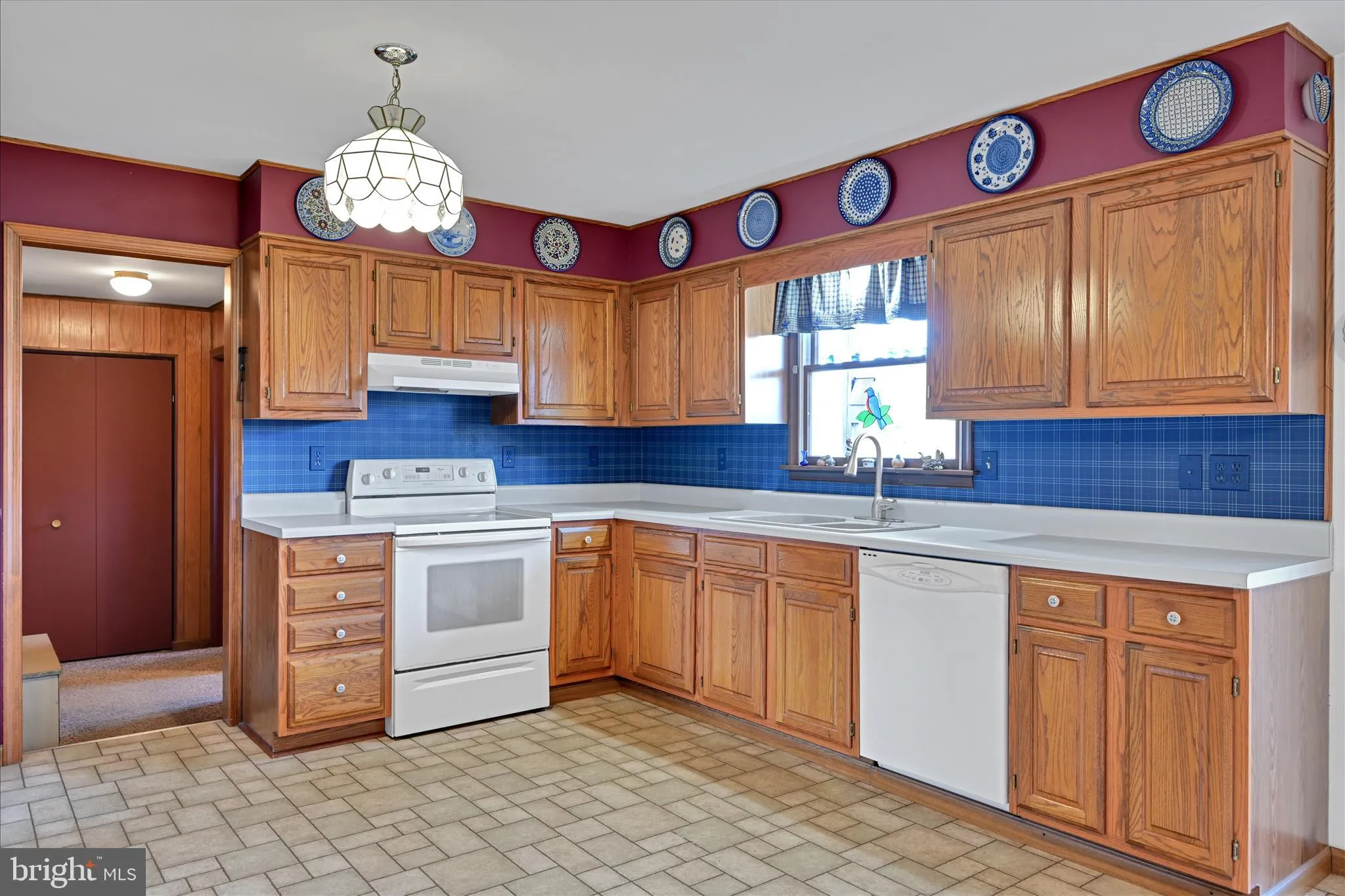 Auburn, Pennsylvania 17922, United States, 4 Bedrooms Bedrooms, ,4 BathroomsBathrooms,Residential,Active,241331