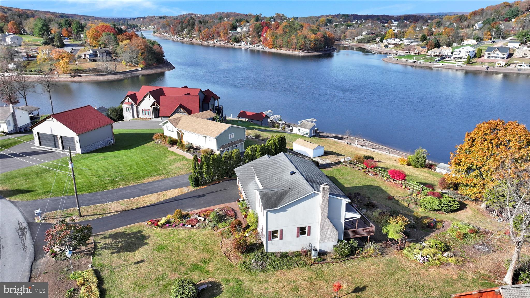 LAKE WYNONAH - Residential