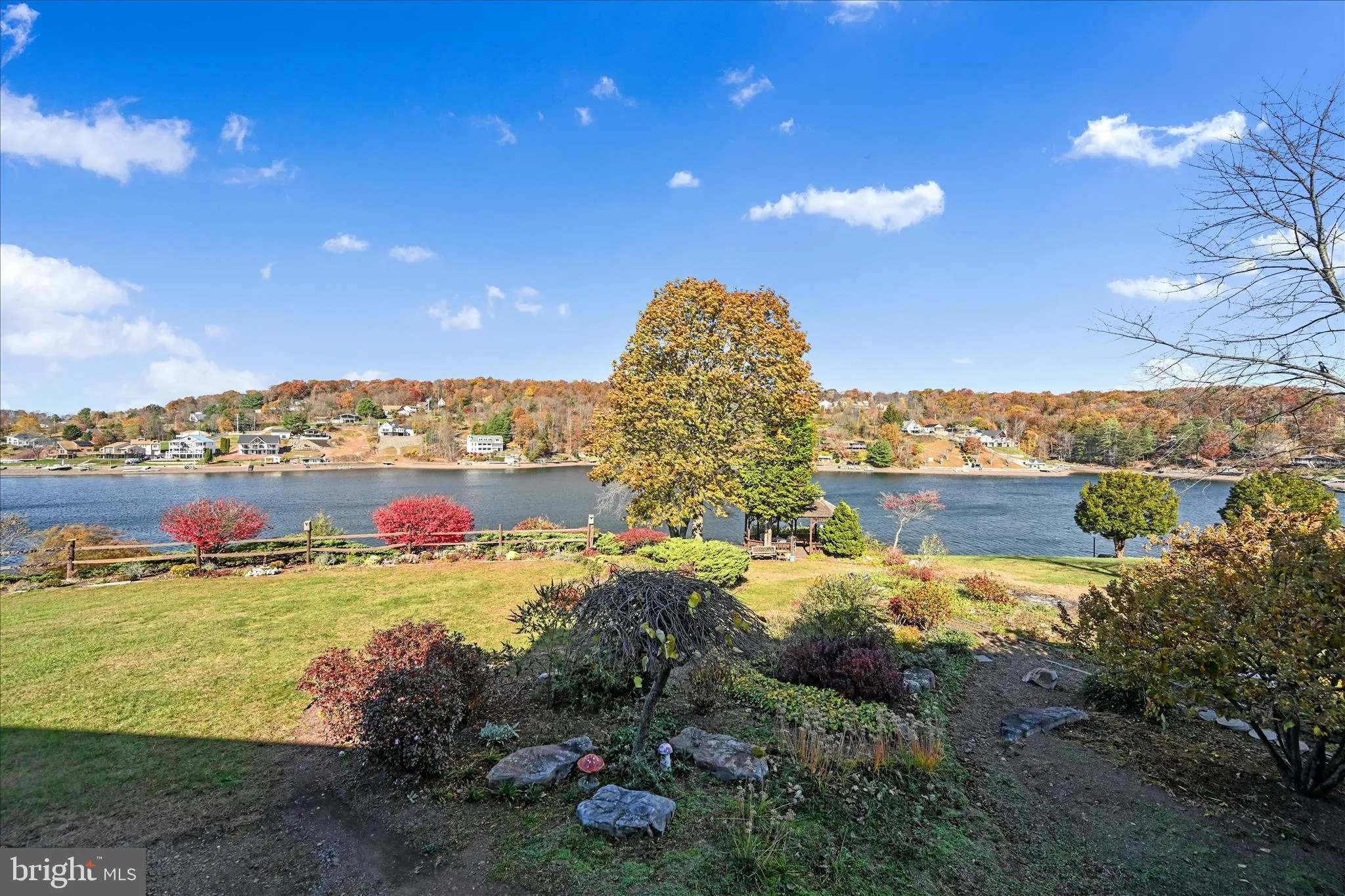 Auburn, Pennsylvania 17922, United States, 4 Bedrooms Bedrooms, ,4 BathroomsBathrooms,Residential,Active,241331