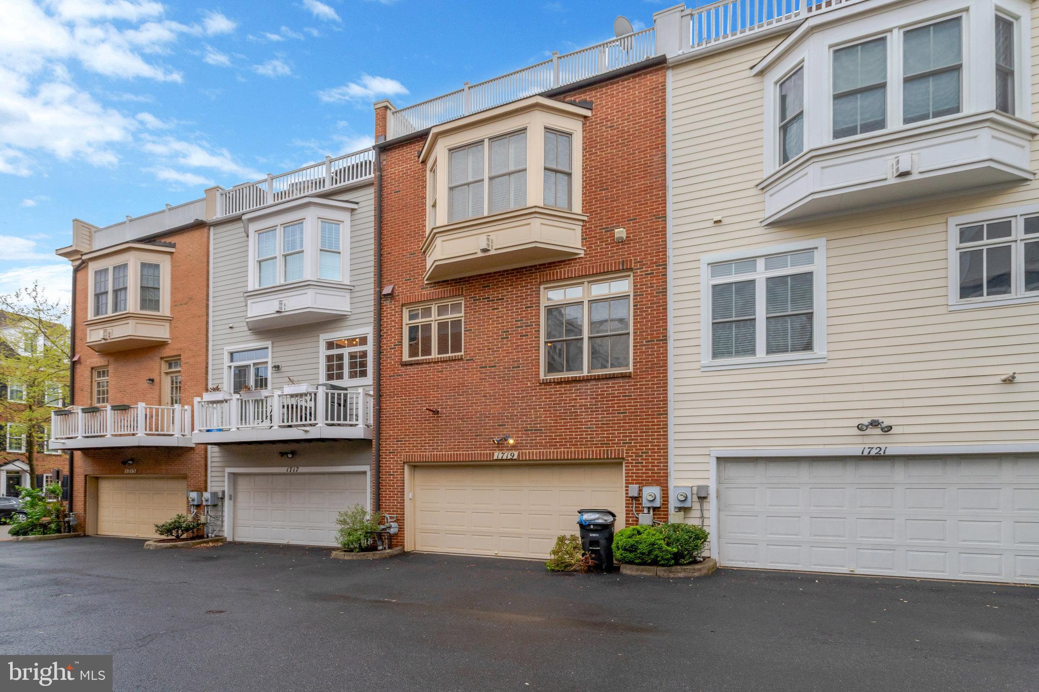 POTOMAC GREENS - Residential Lease