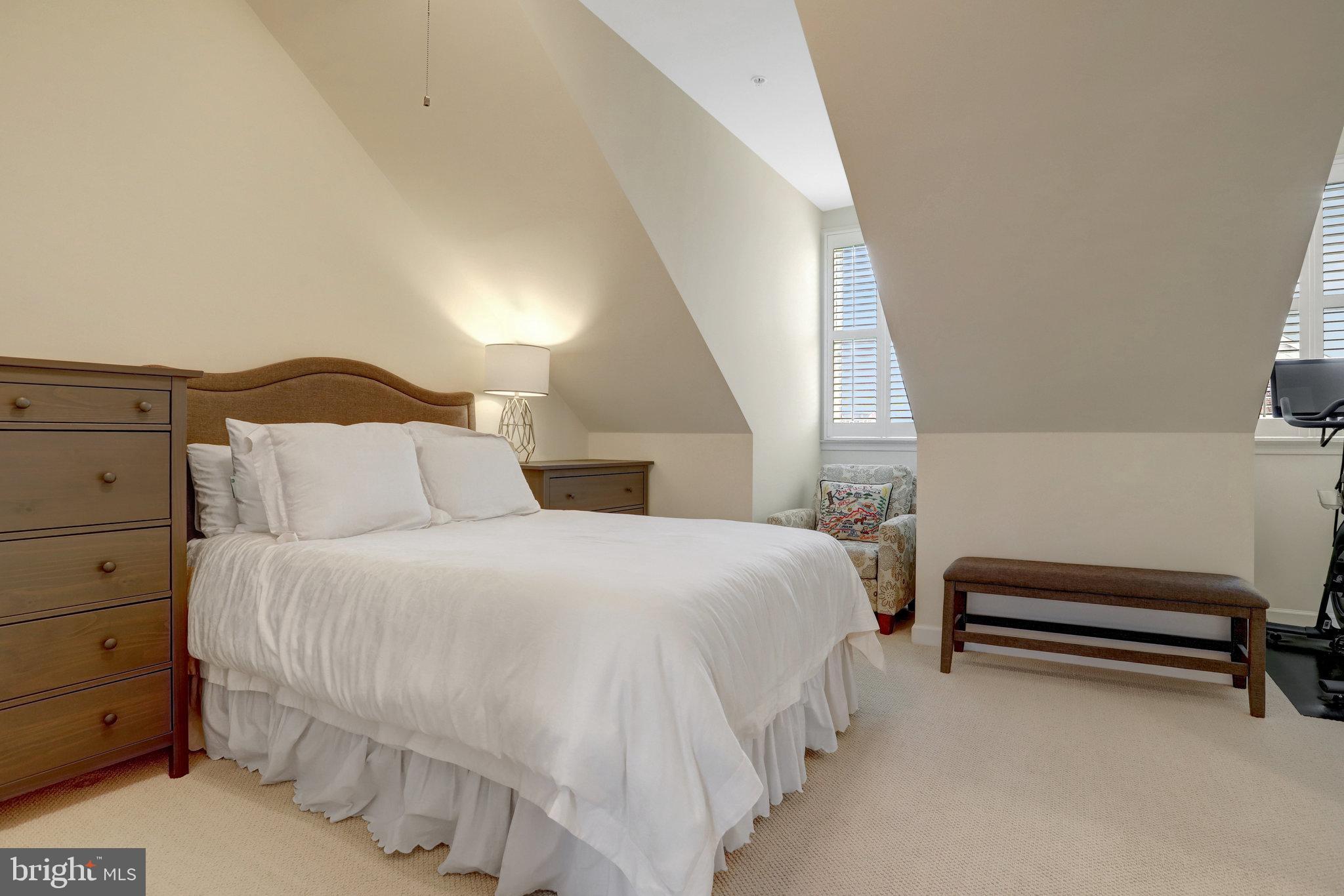 POTOMAC GREENS - Residential Lease