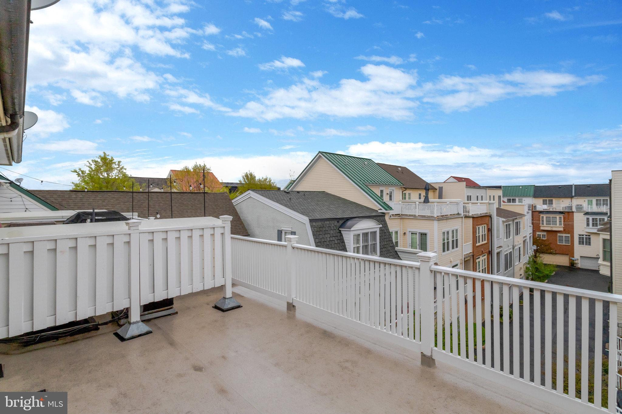 POTOMAC GREENS - Residential Lease