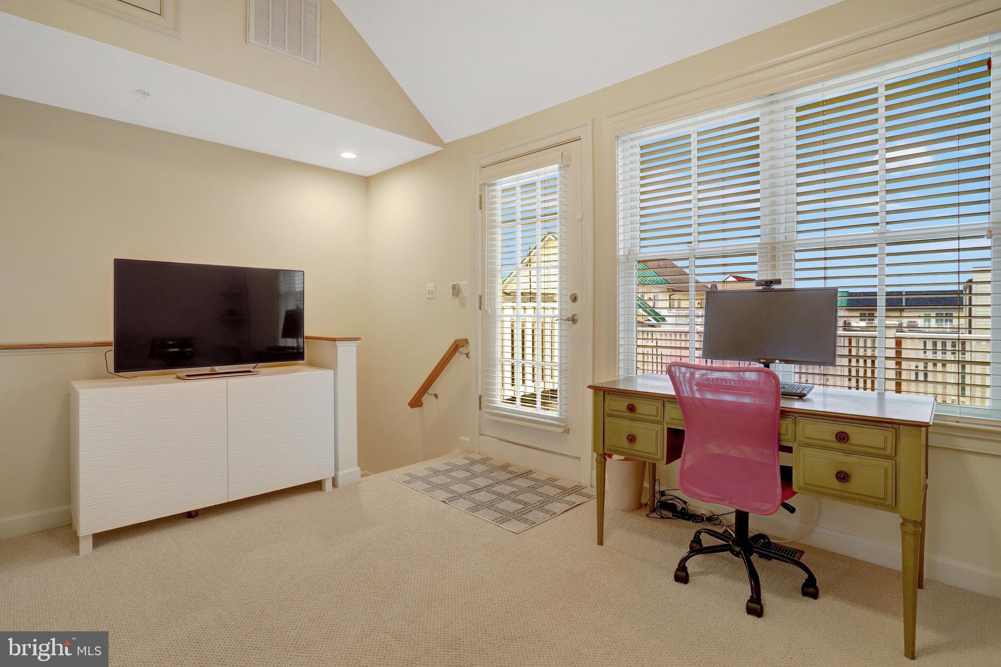 POTOMAC GREENS - Residential Lease